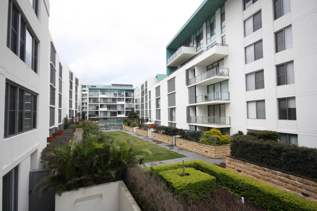 202 / 17 Jean Wailes Avenue, Rhodes