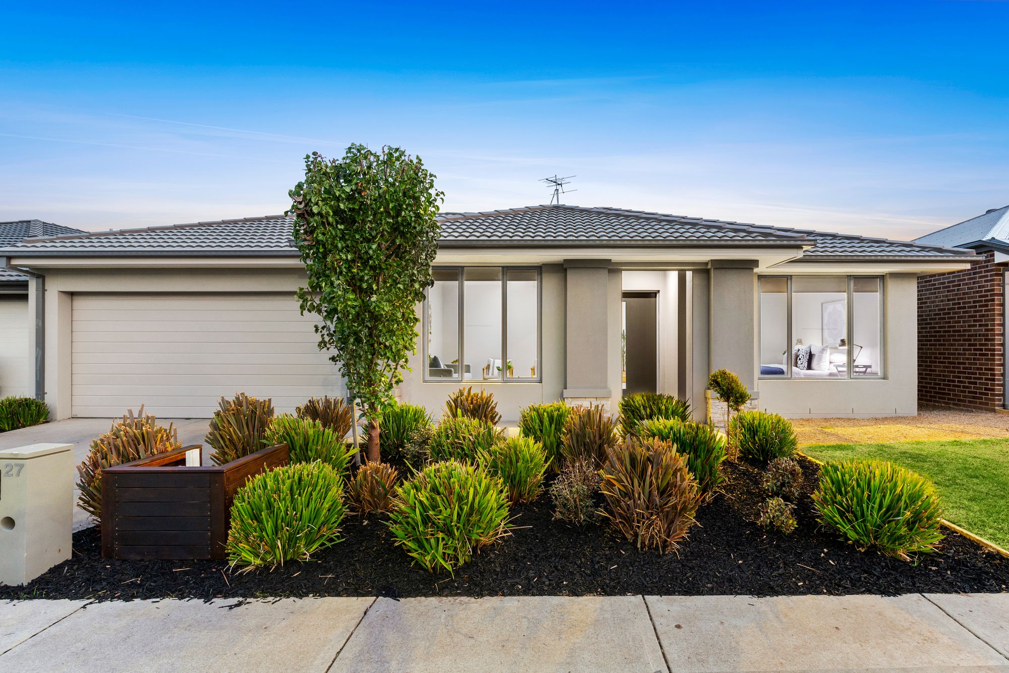Listing image for 27 Vaughan Drive, ARMSTRONG CREEK  VIC  3217
