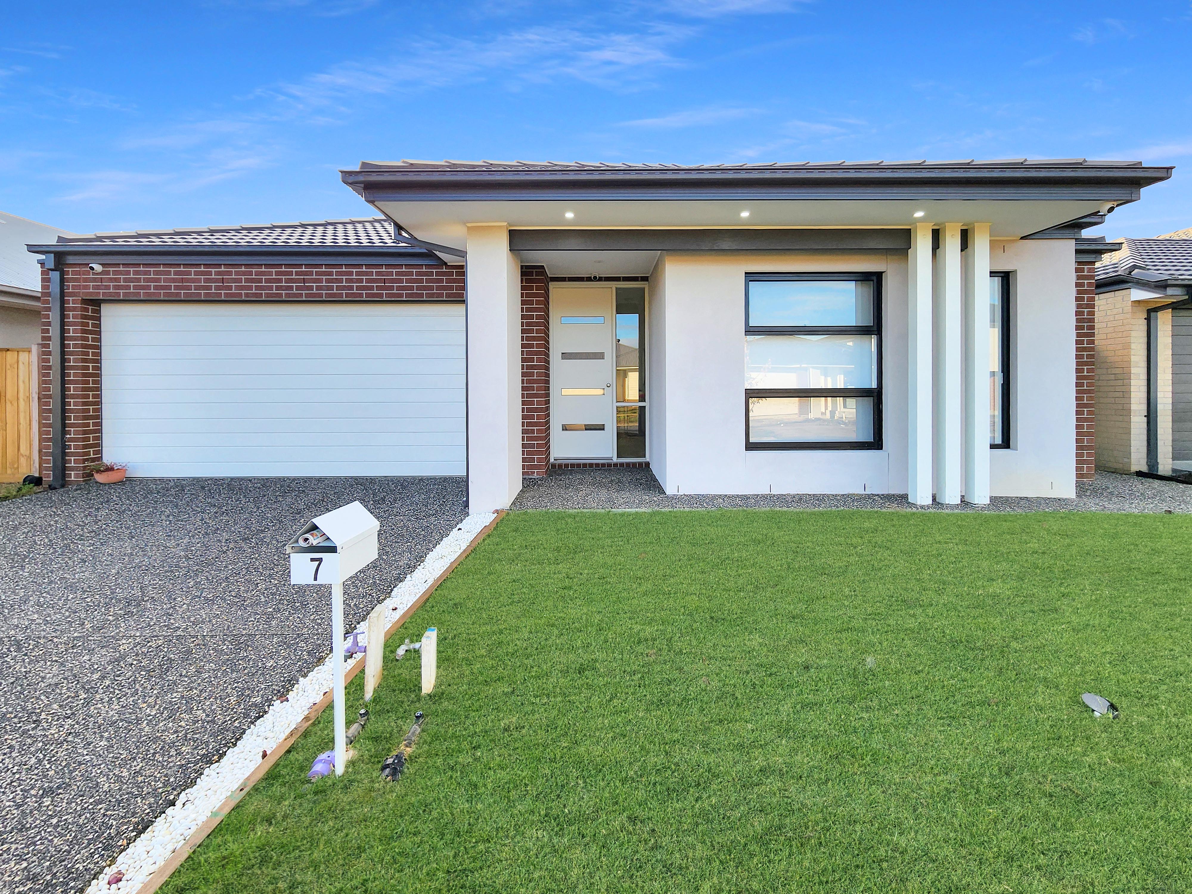Listing image for 7 Vernal Circuit, MOUNT DUNEED  VIC  3217