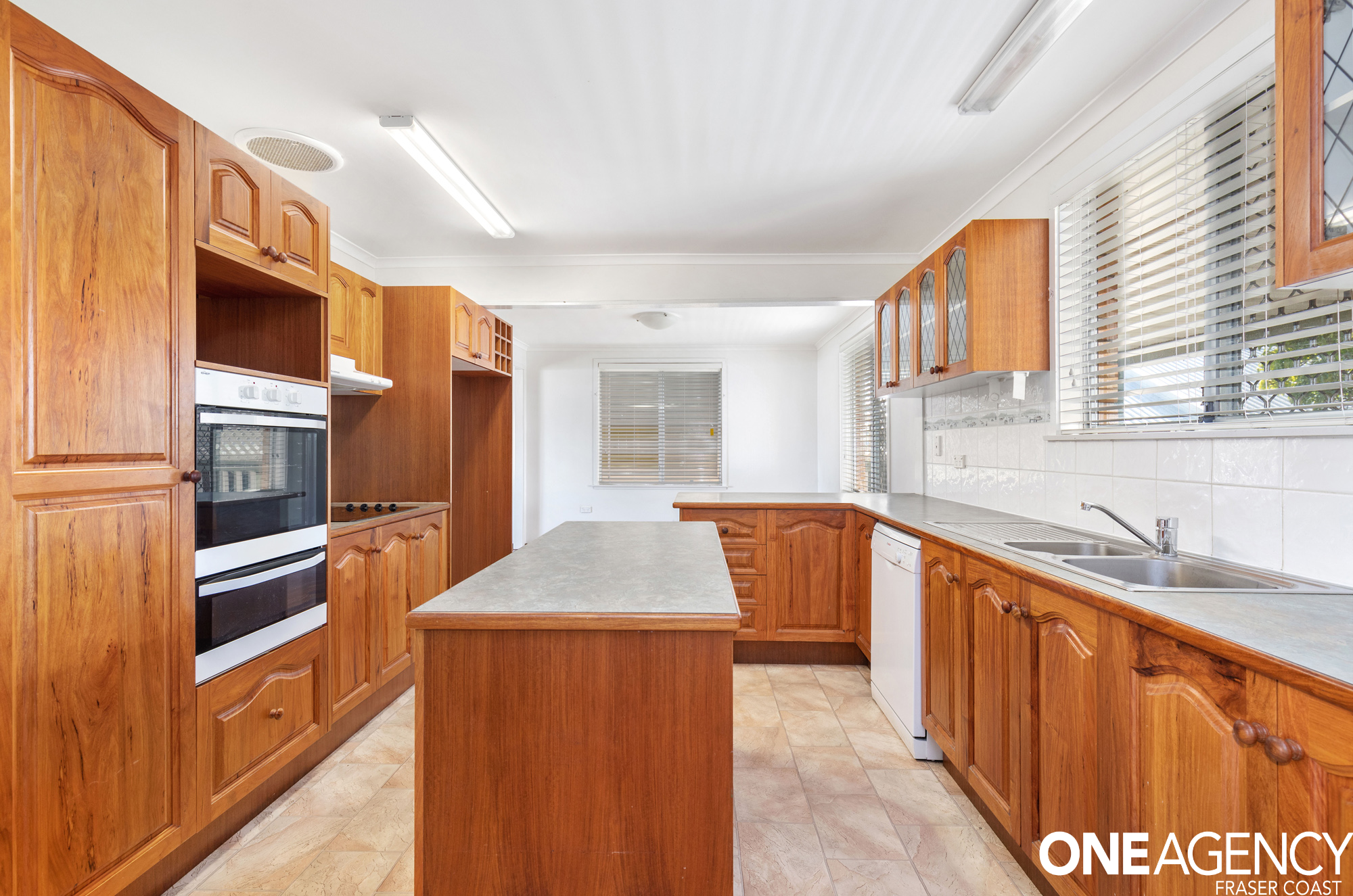 14 Denmans Camp Road, Torquay