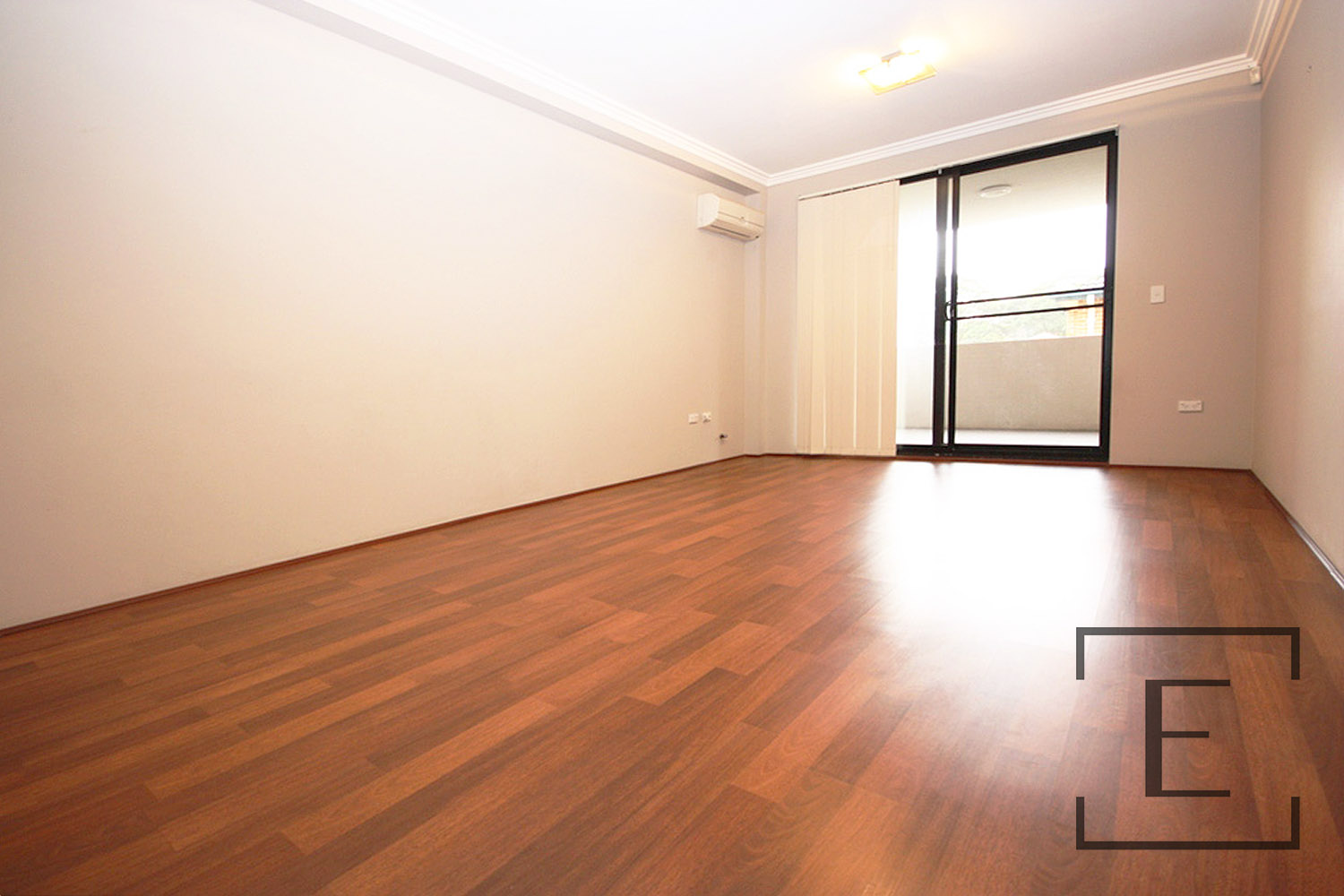 8 / 47 Henley Road, Homebush West