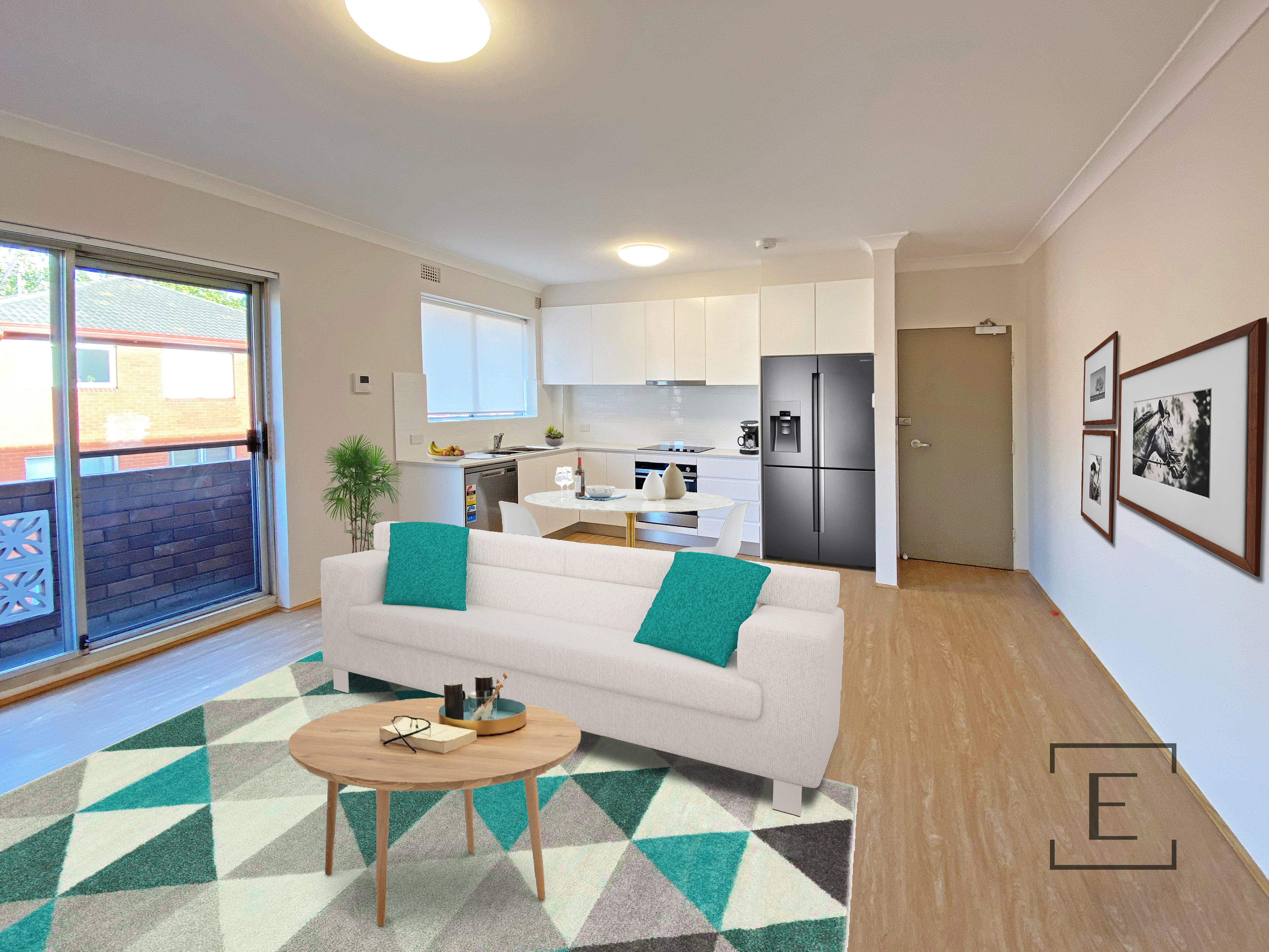 2 / 2 Macintosh street Mascot, Mascot