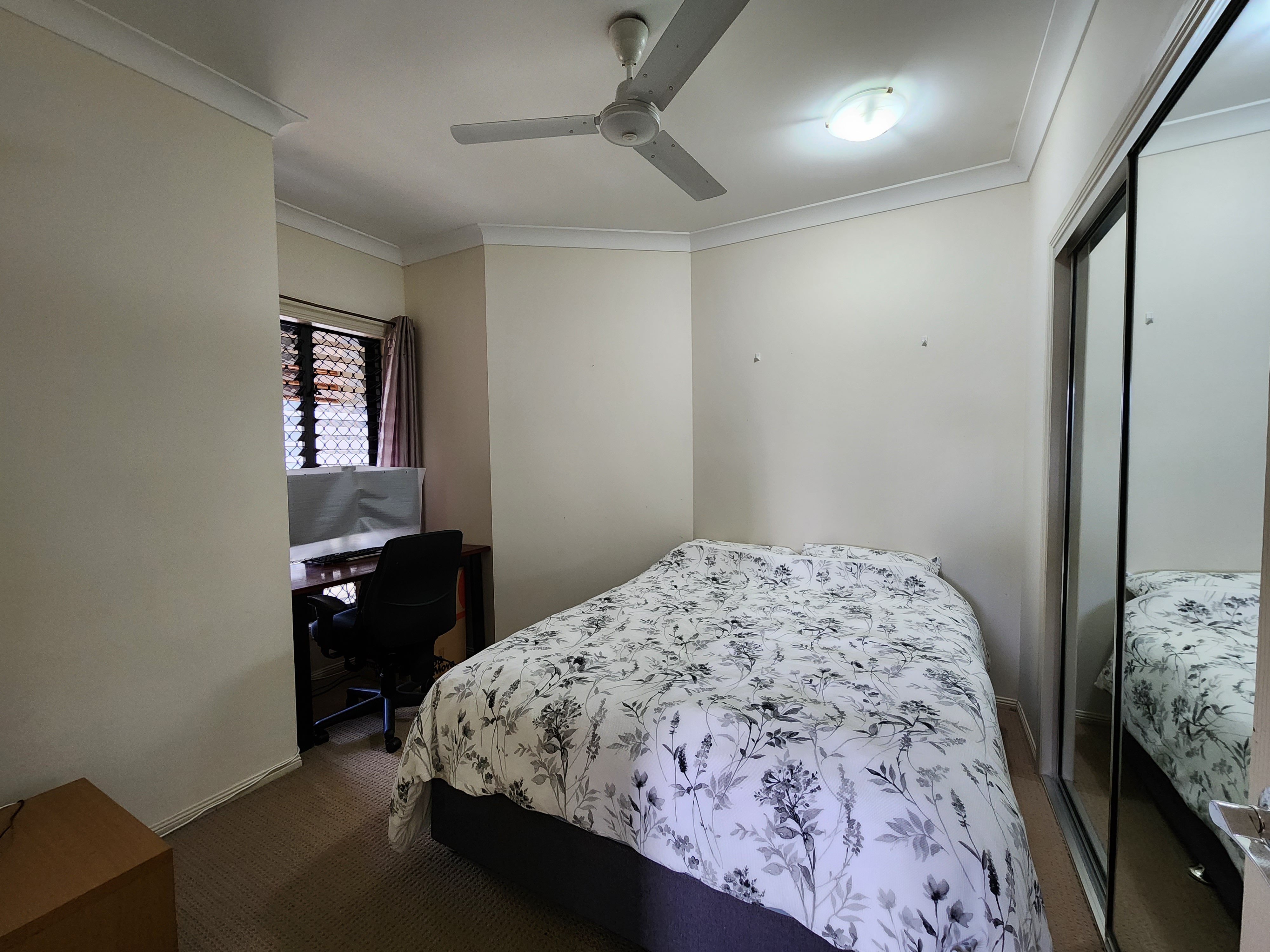 38 Neal Street, Atherton