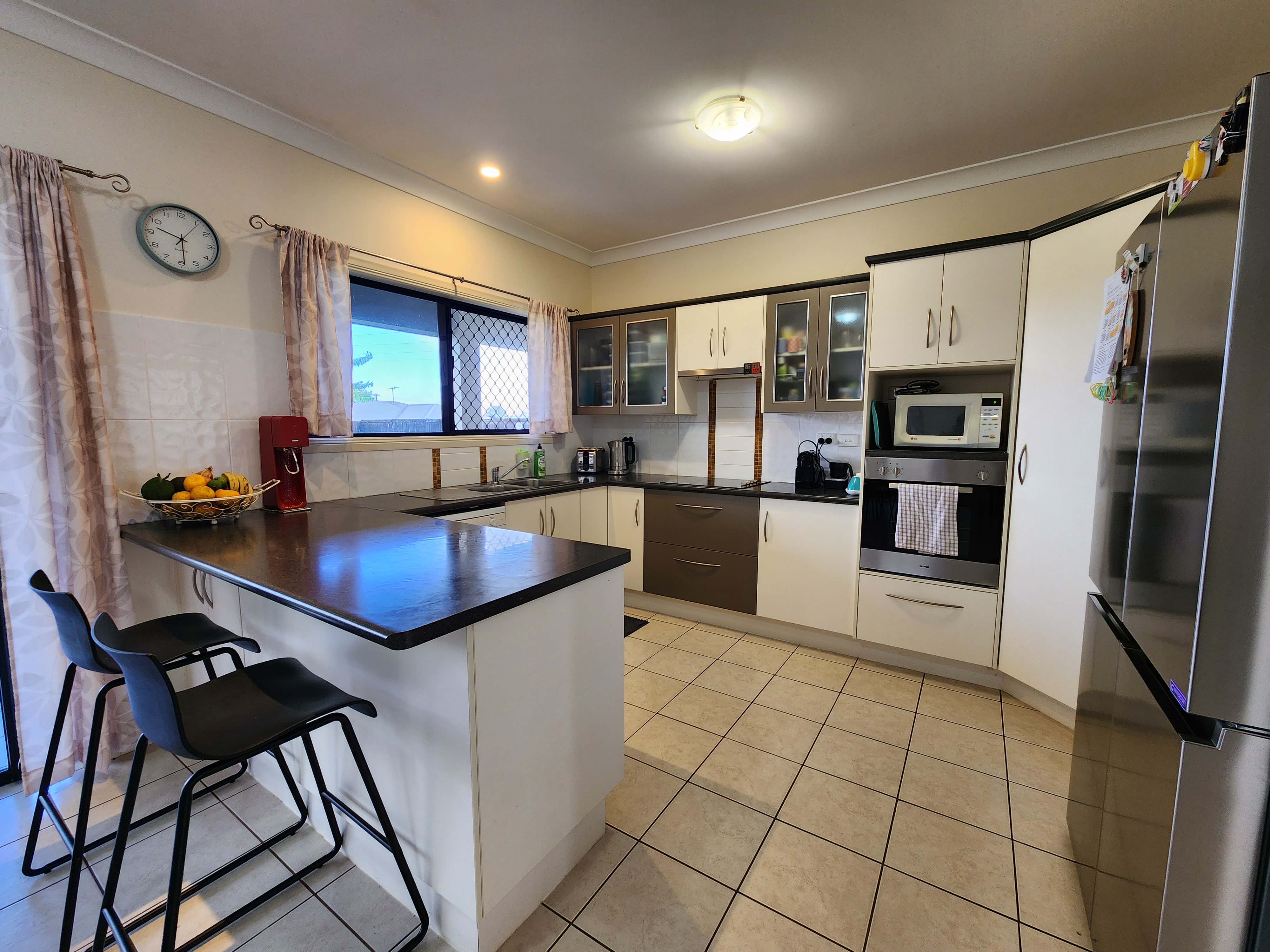 38 Neal Street, Atherton