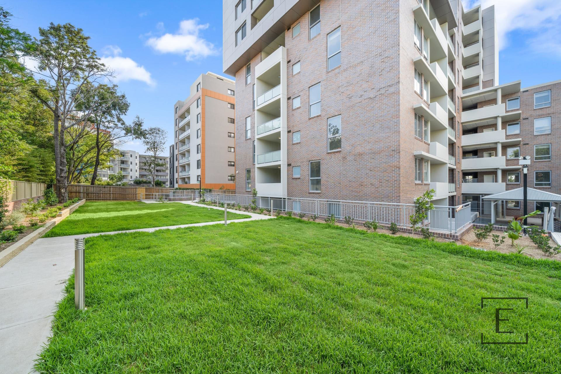 401 / 10 Smallwood Avenue, Homebush