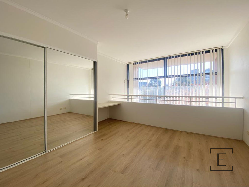 302E / 138 Carillon Avenue, Newtown