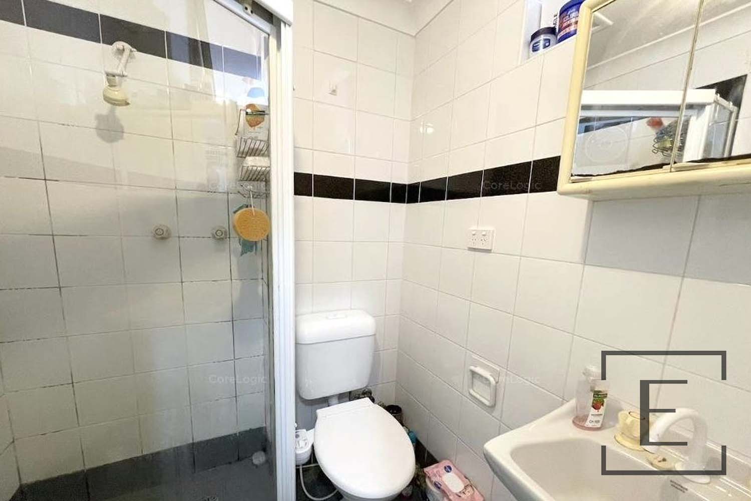 8 / 275 Lyons Road, Russell Lea