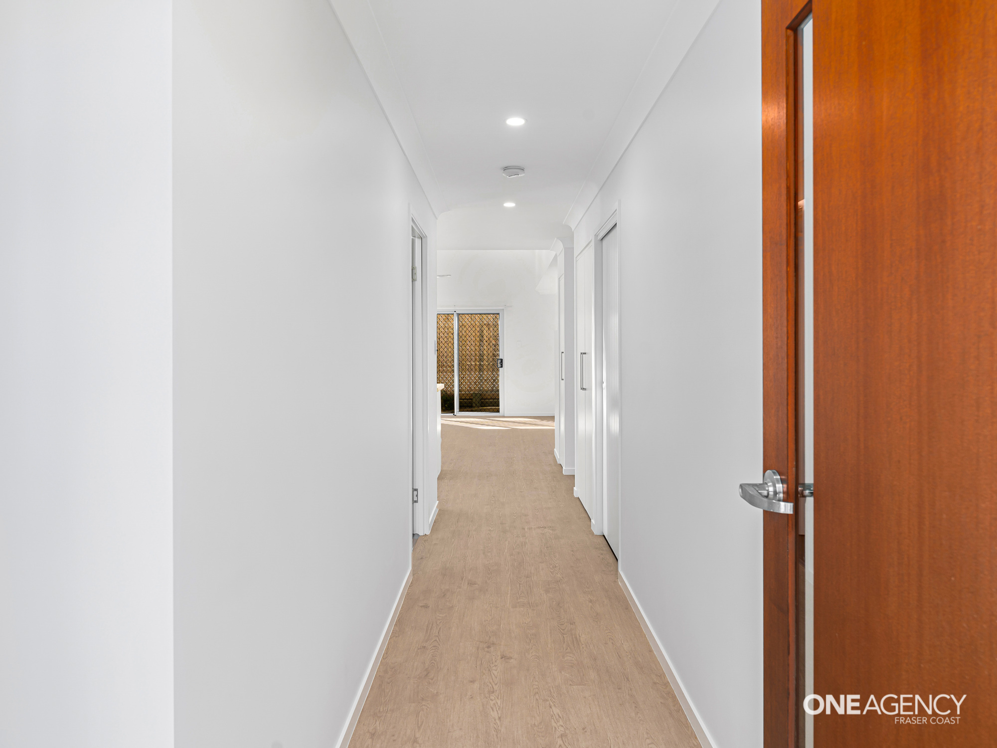 24 / 1 Links Court, Urraween