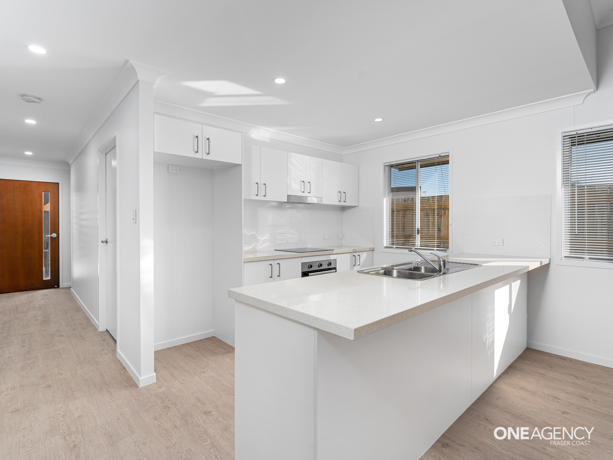 24 / 1 Links Court, Urraween