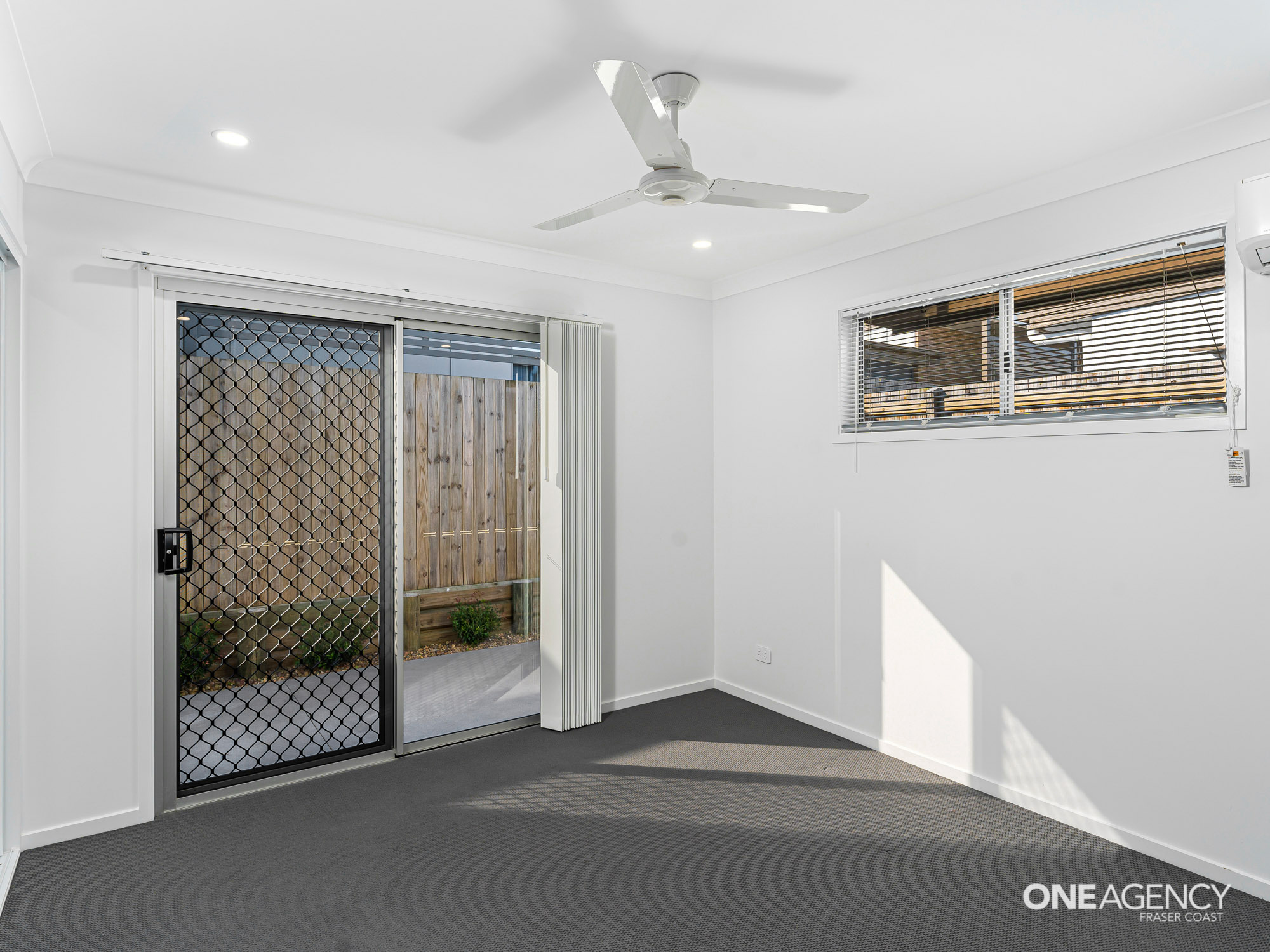 24 / 1 Links Court, Urraween