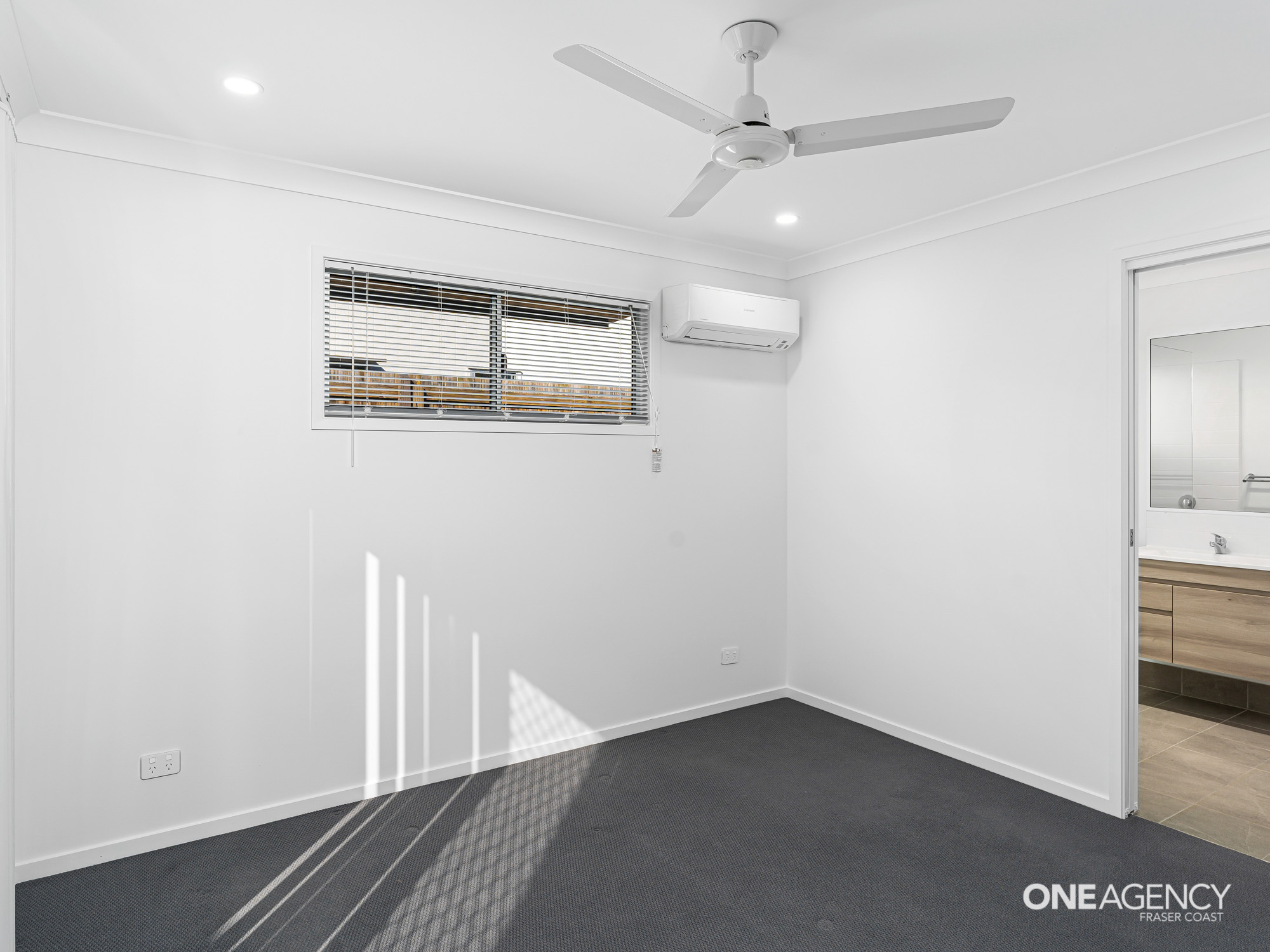 24 / 1 Links Court, Urraween
