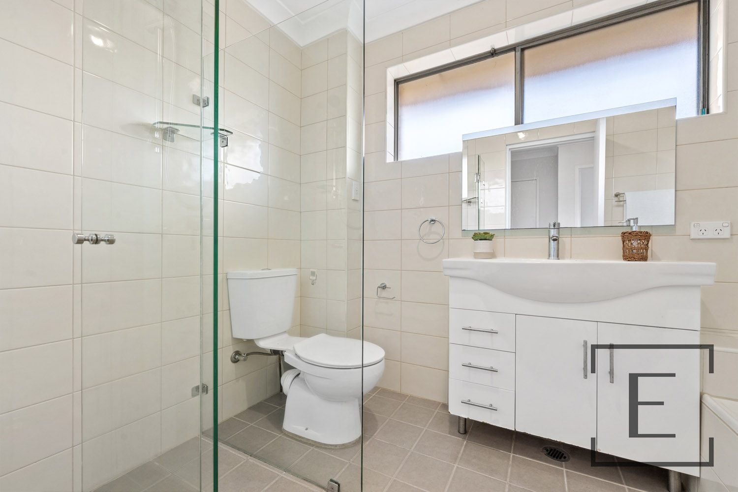 9 / 19 Station Street, Dundas