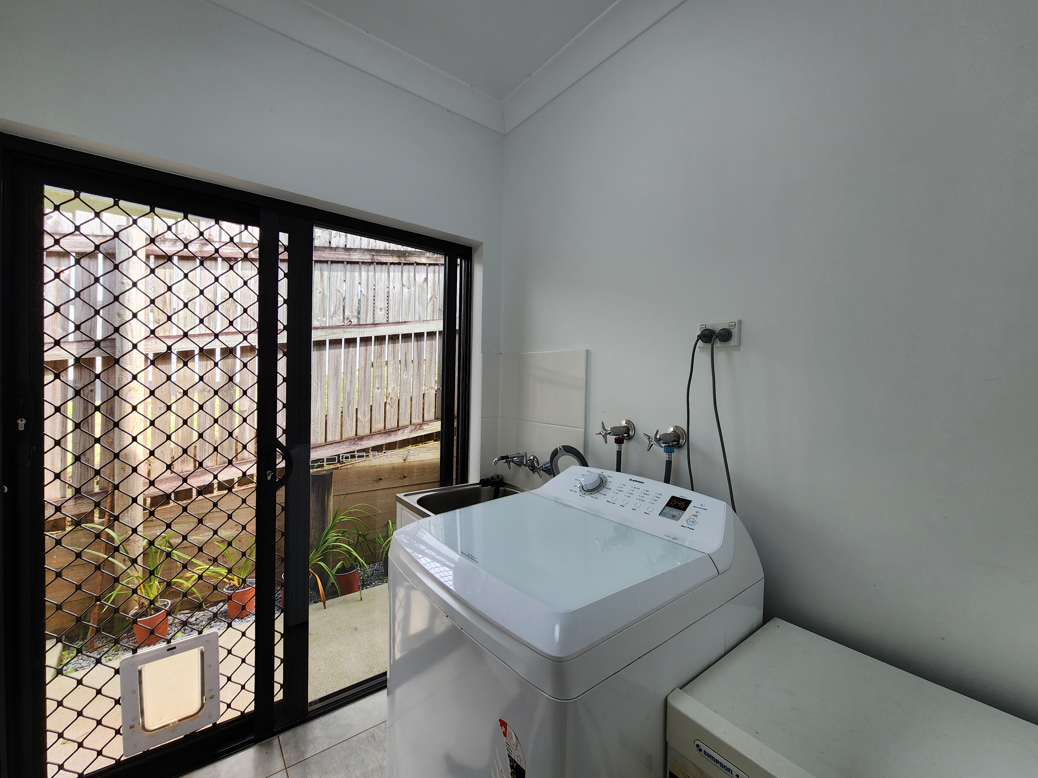 1 Golf Links Road, Atherton