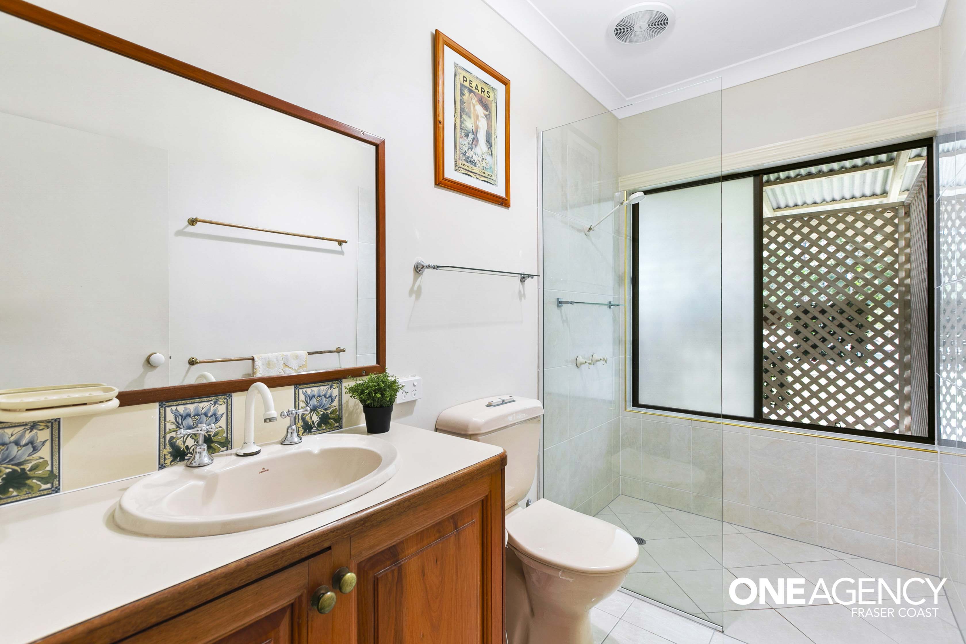 12 Burralong Drive, Wondunna
