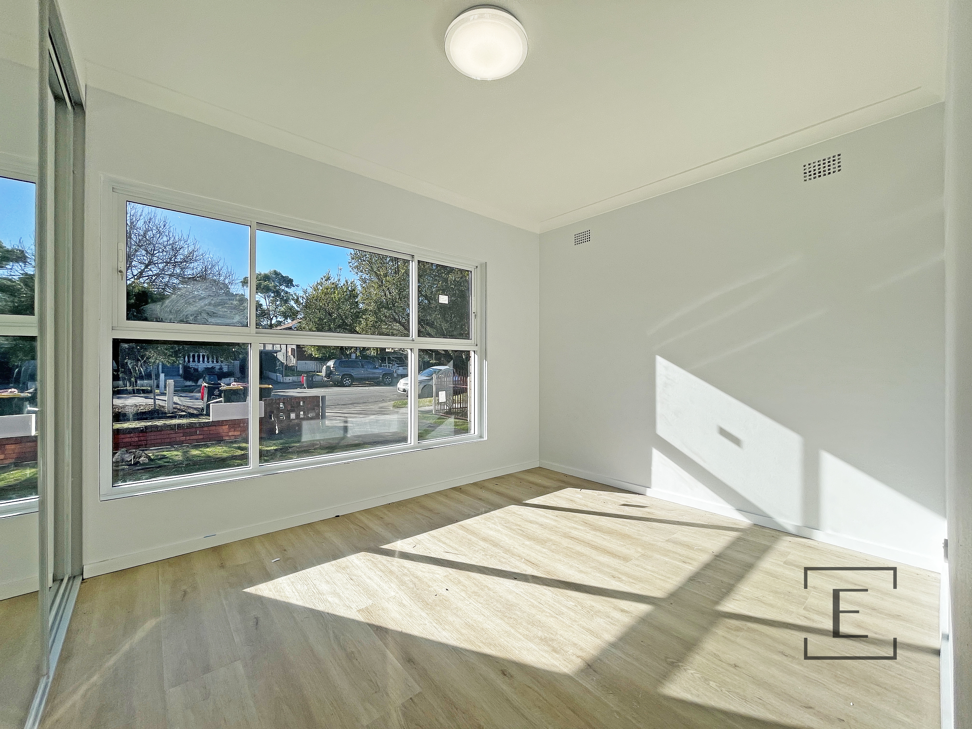 1 / 18 Hampden Road , Lakemba