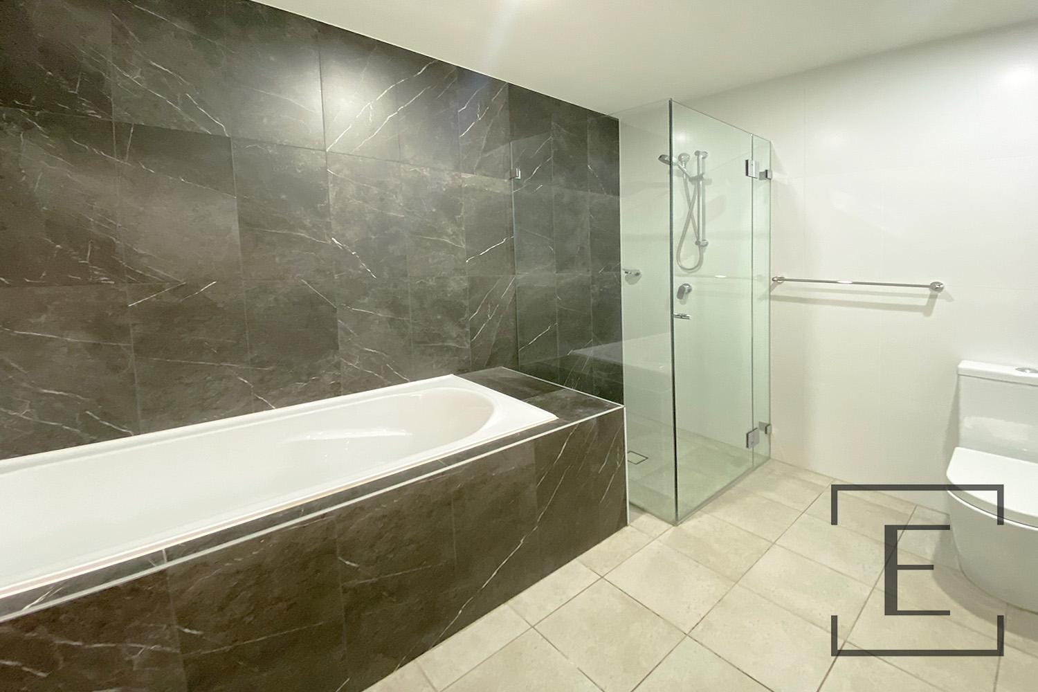 A111 / 98 Lakeside Parade, Jordan Springs