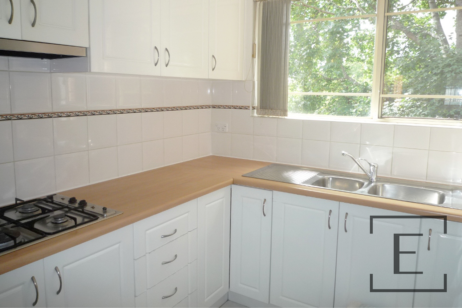 16 / 8-12 Hornsey Road, Homebush West