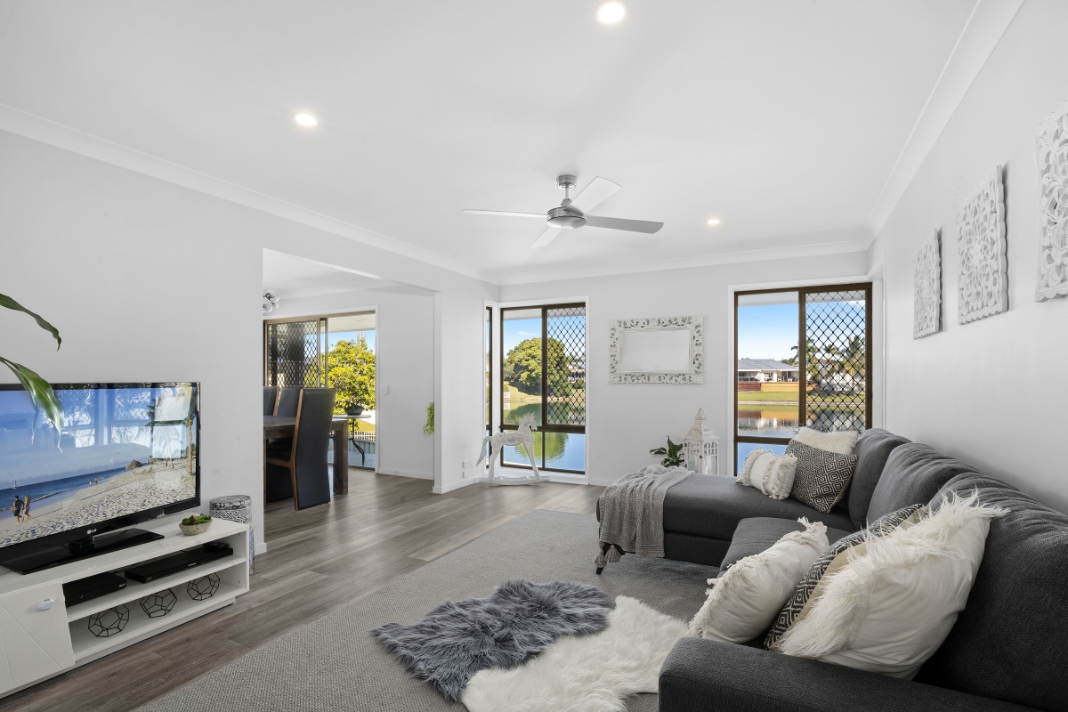 4 Darnay Road, Broadbeach Waters