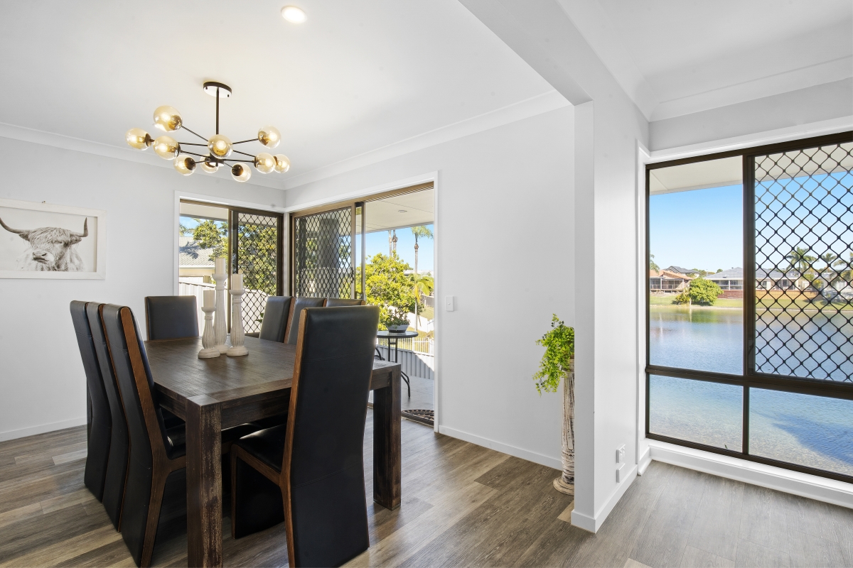 4 Darnay Road, Broadbeach Waters
