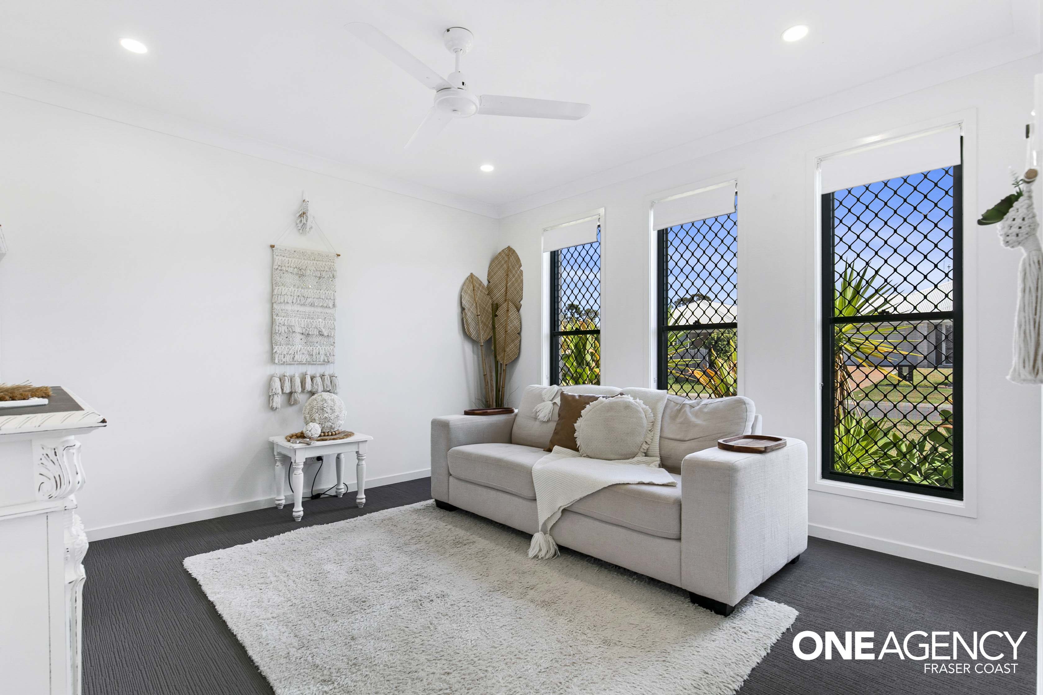 90 Bradman Way, Urangan
