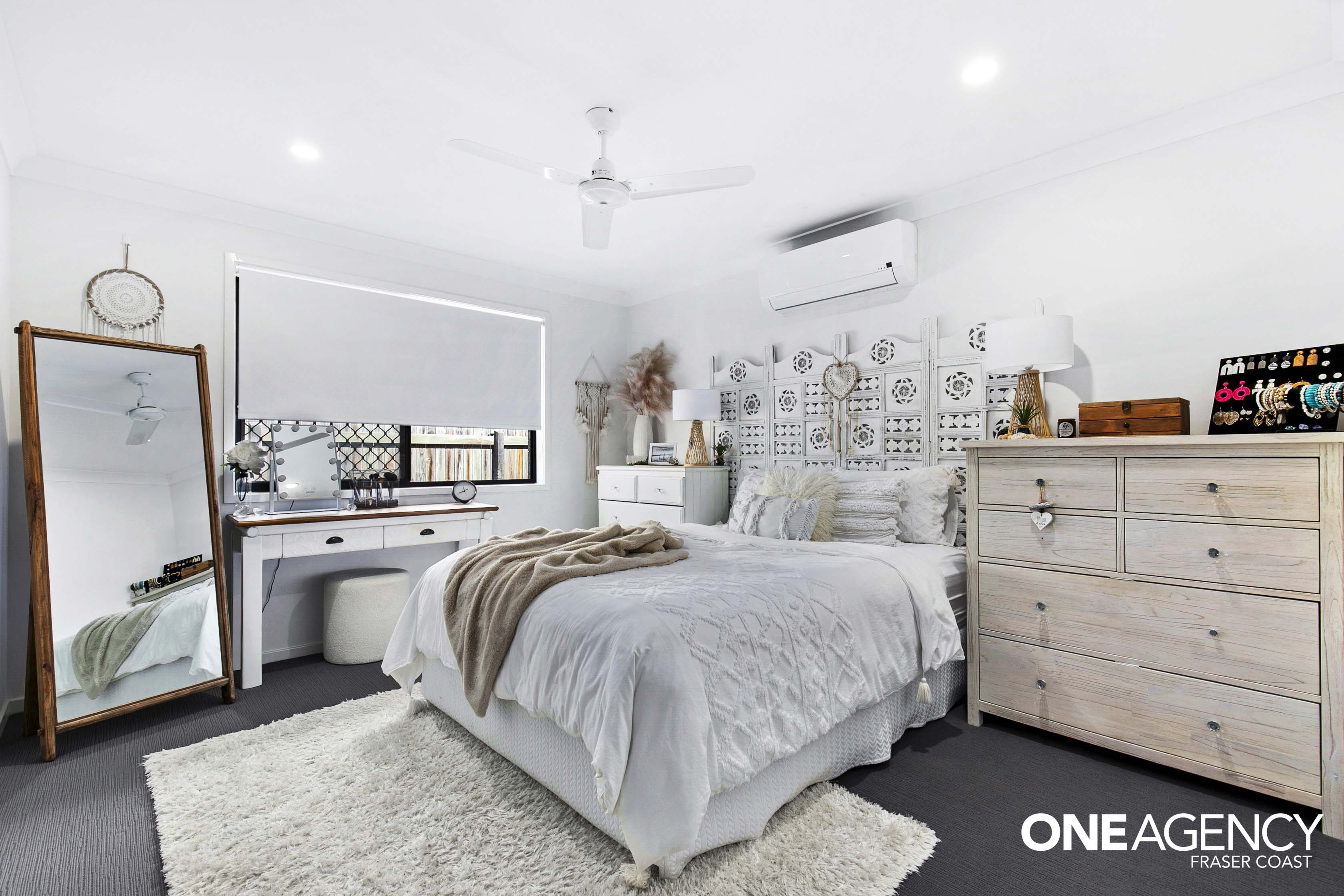 90 Bradman Way, Urangan
