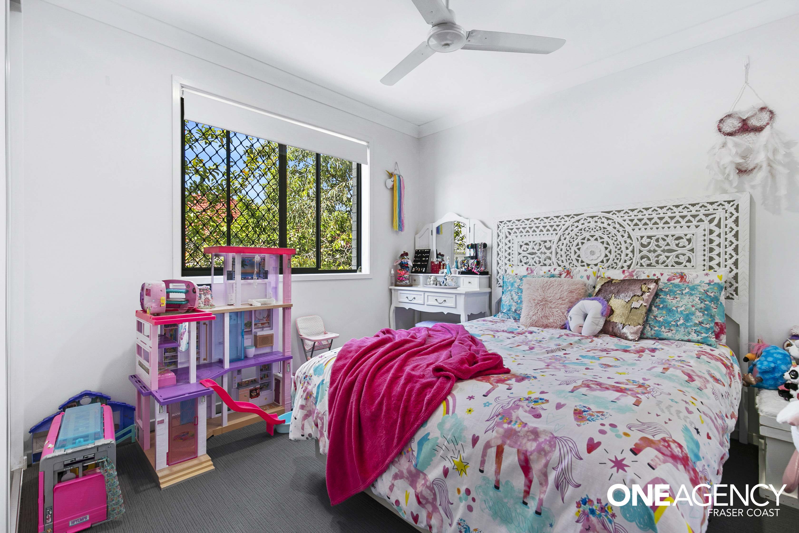 90 Bradman Way, Urangan