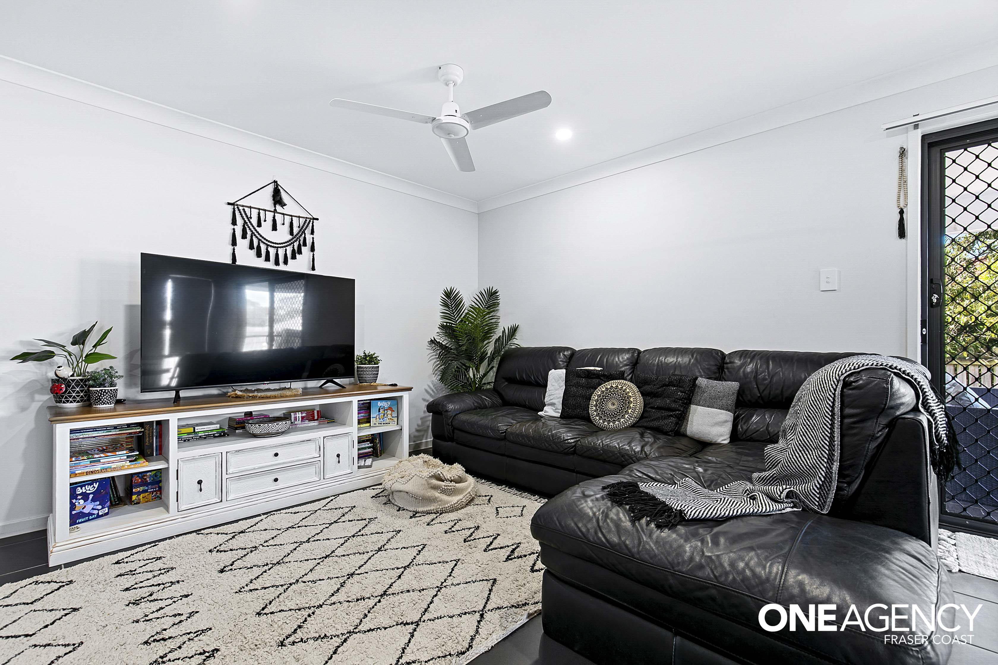 90 Bradman Way, Urangan