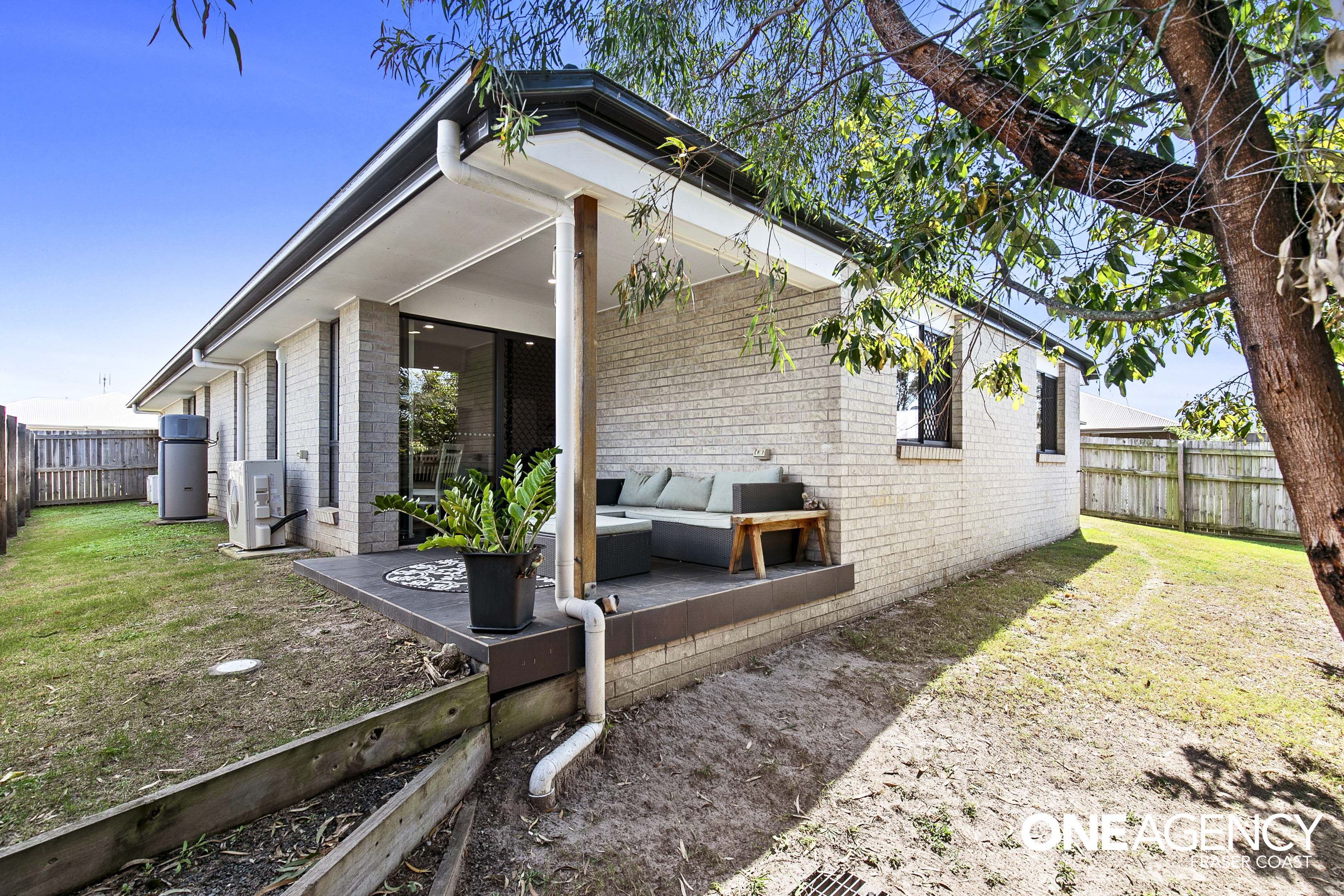 90 Bradman Way, Urangan