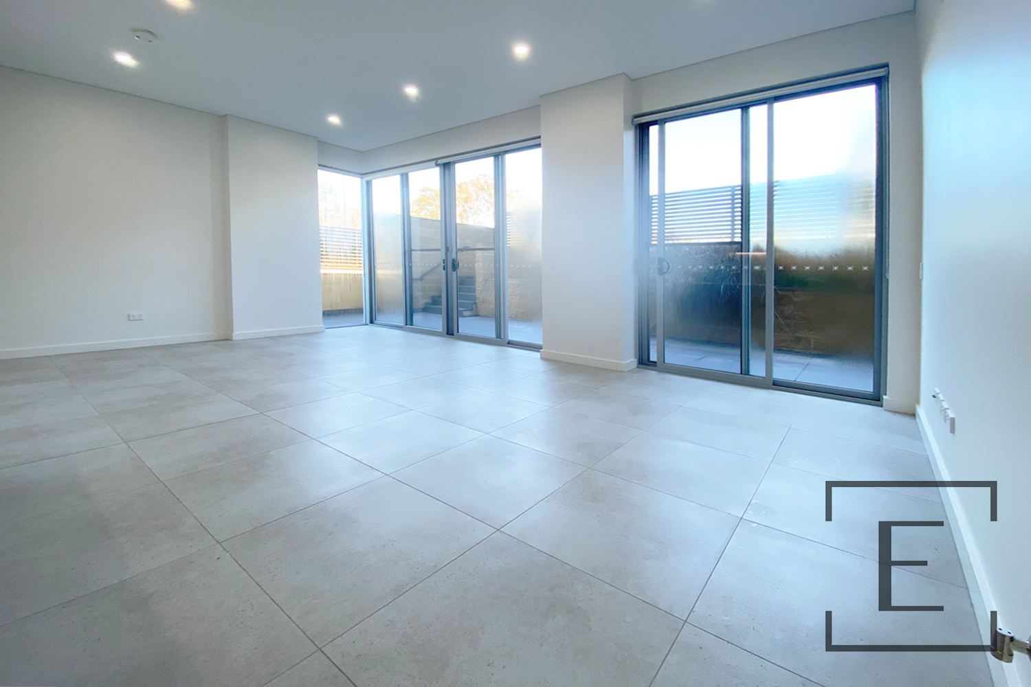 AG01 / 98 Lakeside Parade, Jordan Springs