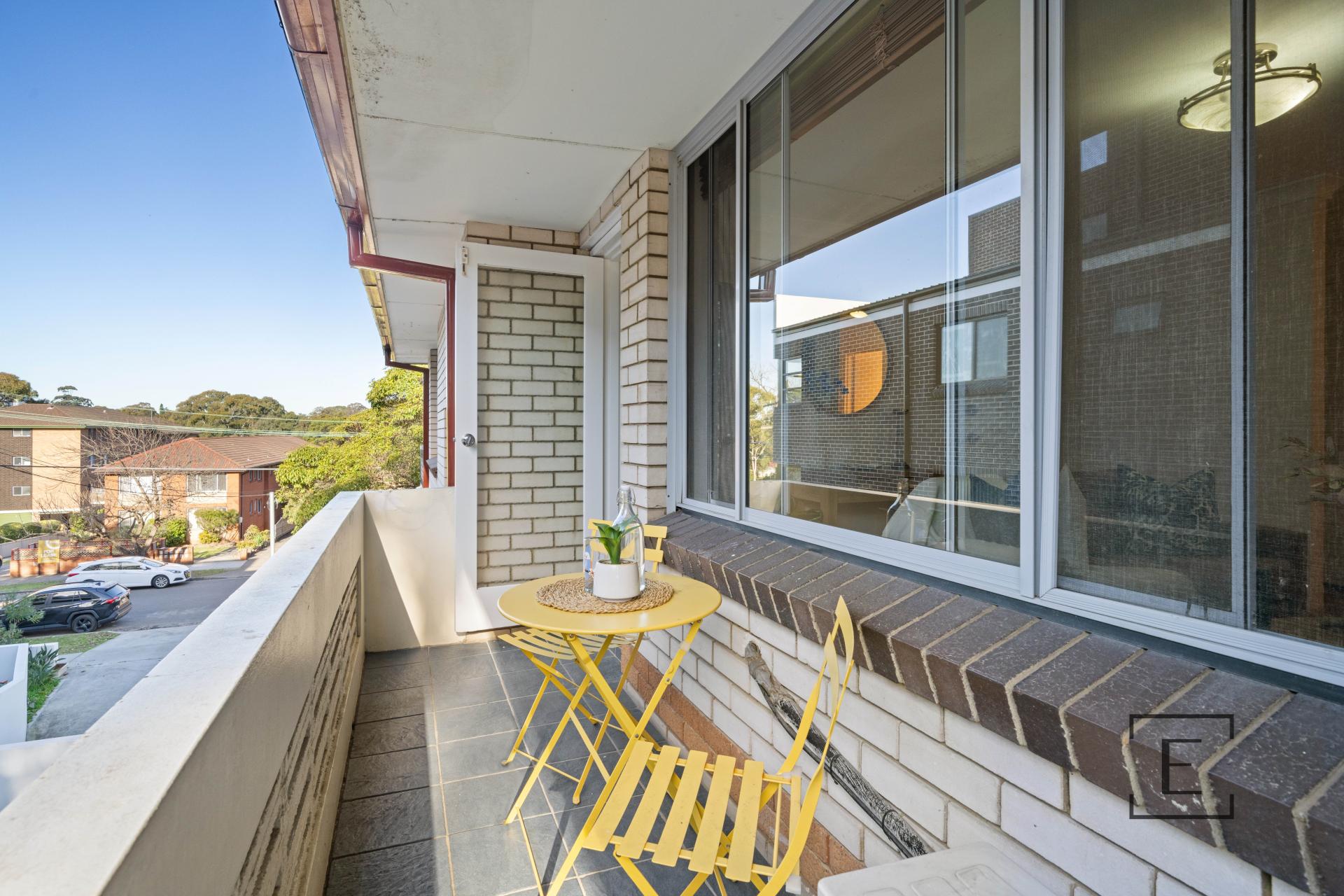 4 / 5 Hampstead Road, Homebush West