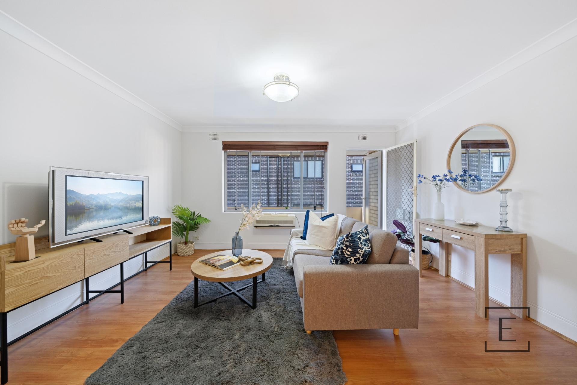 4 / 5 Hampstead Road, Homebush West