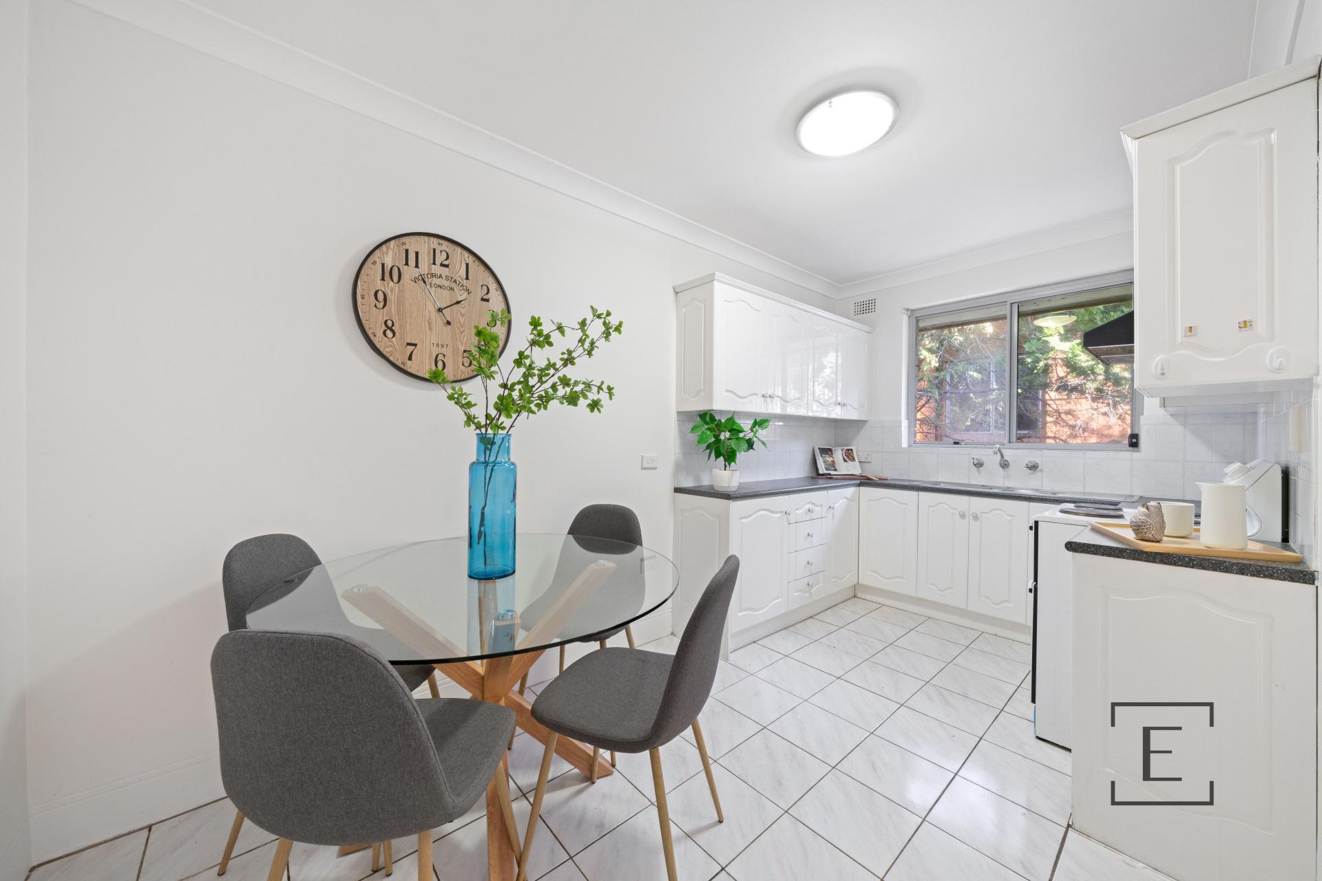 4 / 5 Hampstead Road, Homebush West