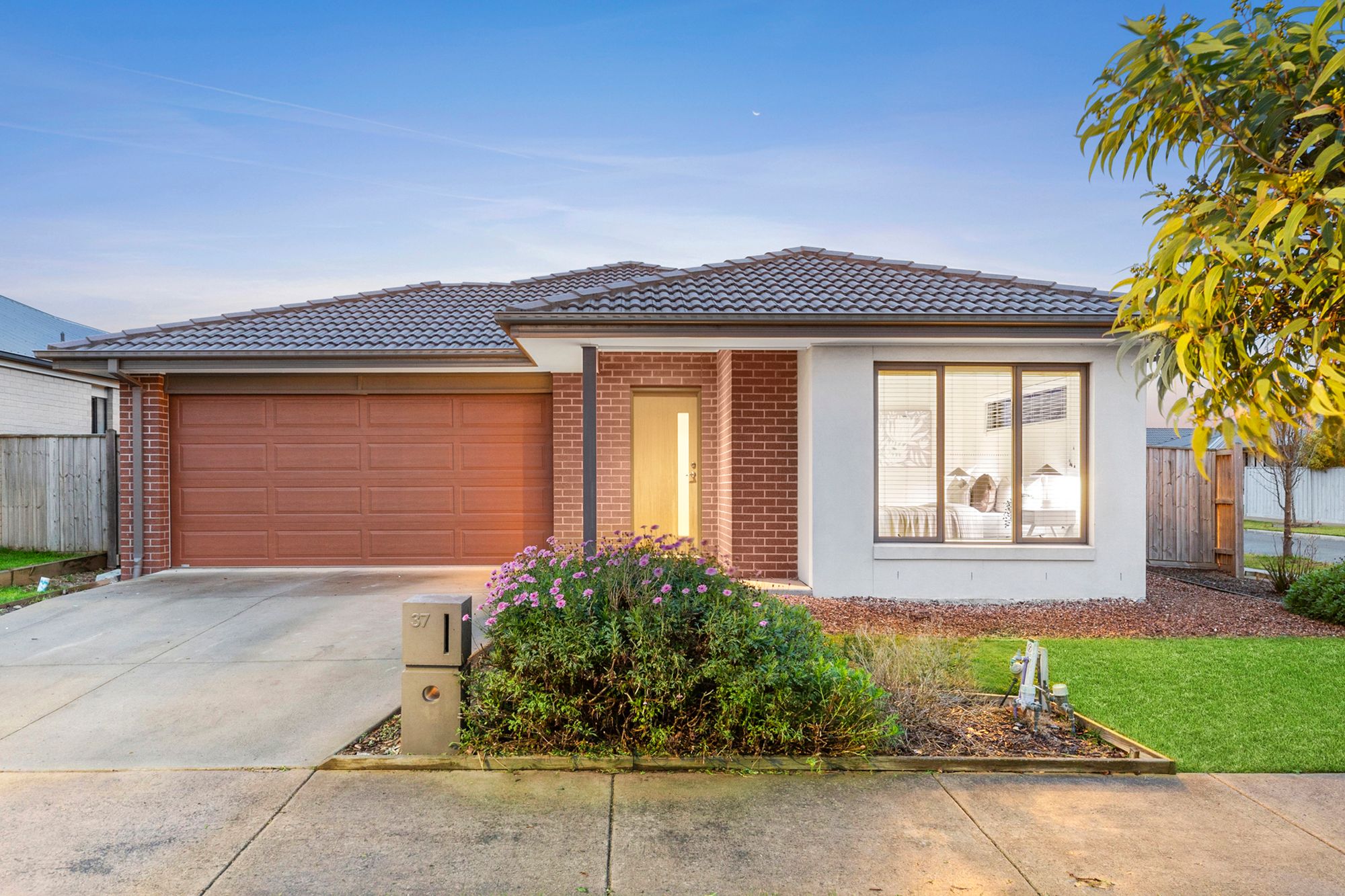 Listing image for 37 Bramley Avenue, CHARLEMONT  VIC  3217
