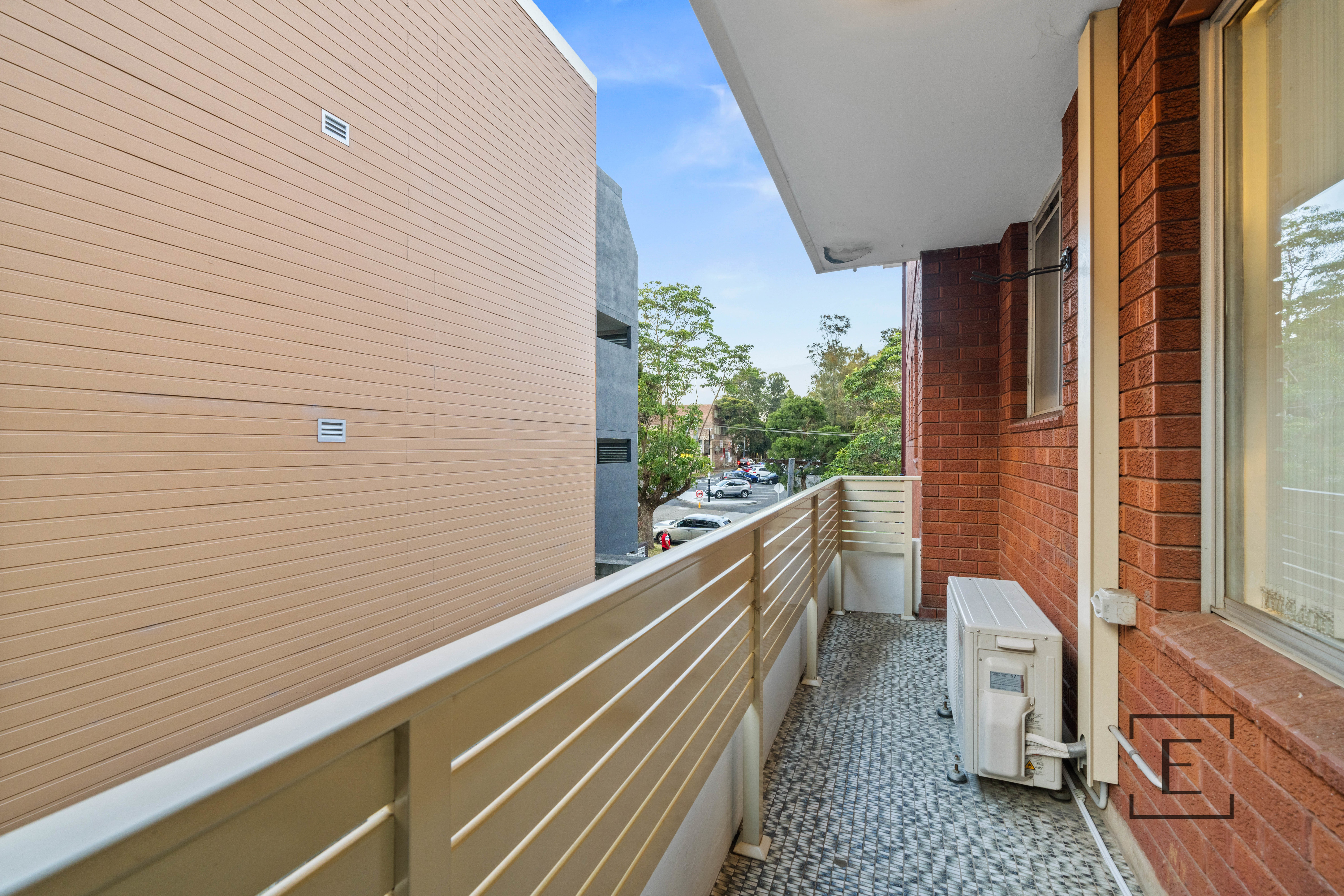 3 / 2 Exeter Road, Homebush West