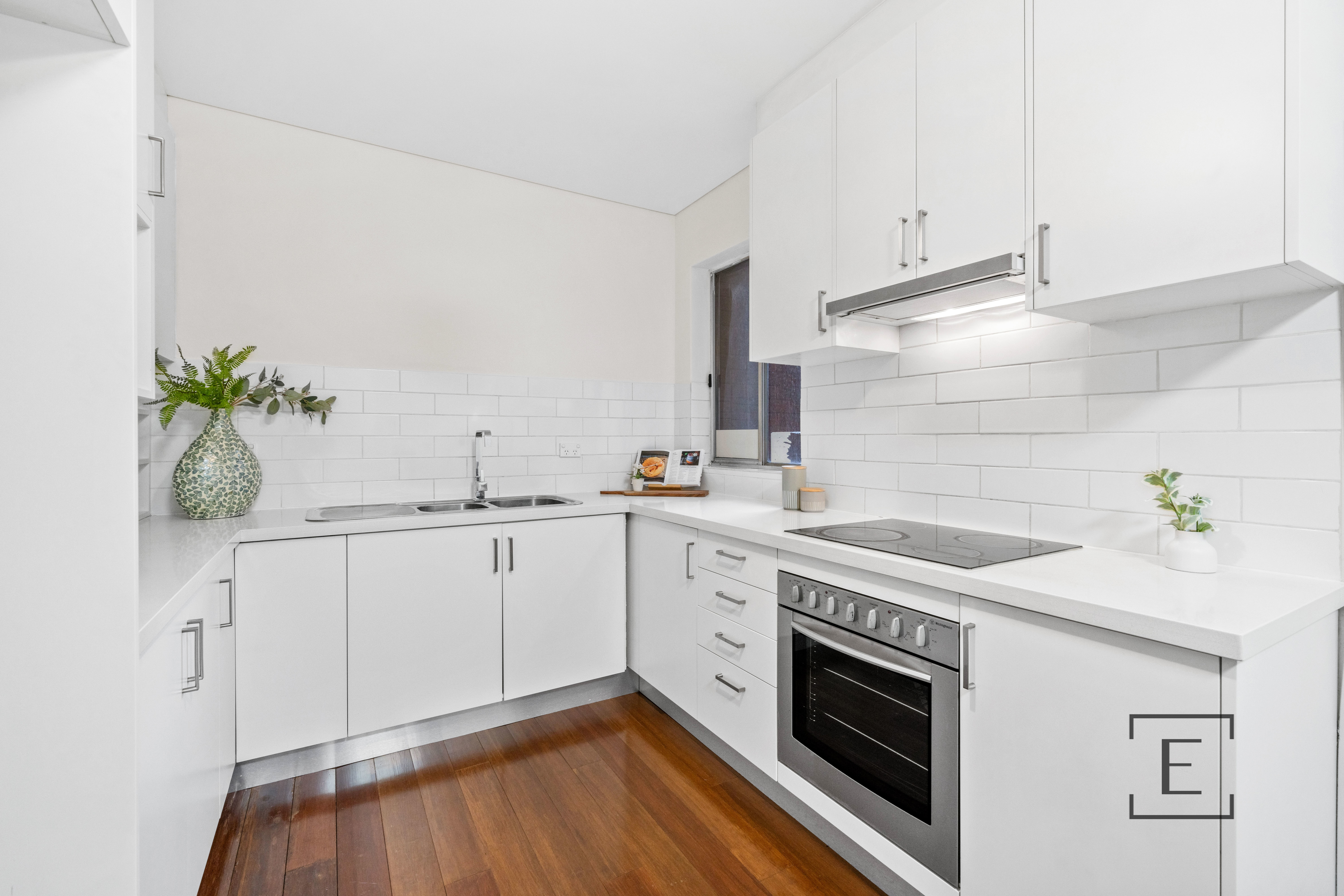 3 / 2 Exeter Road, Homebush West