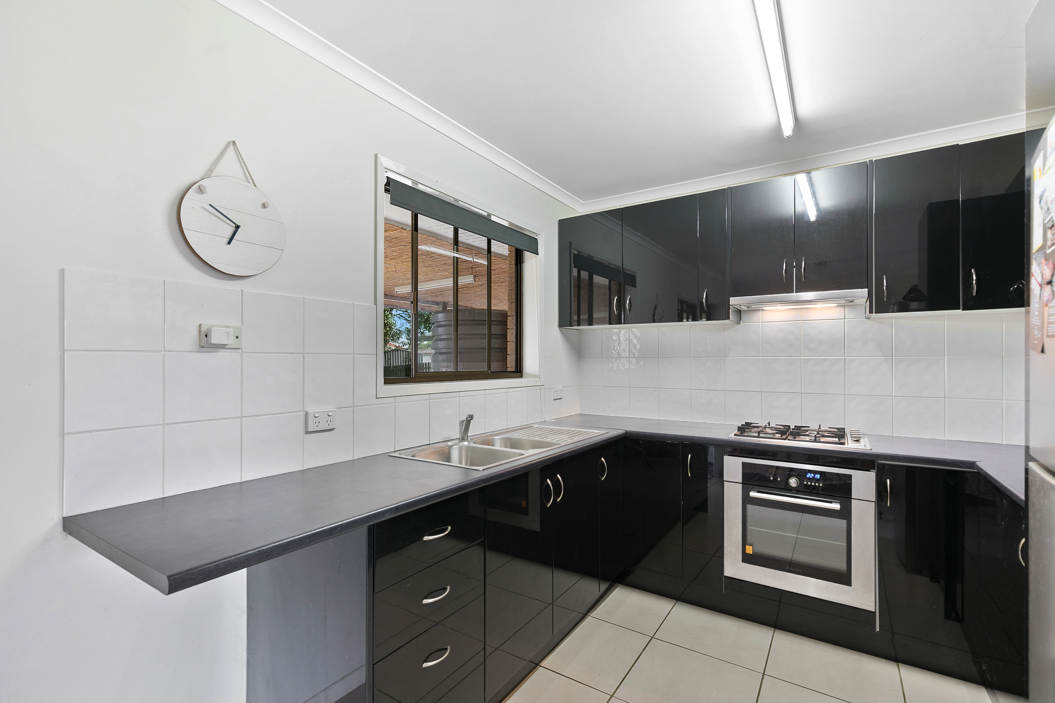28 Caringa Street, Urangan