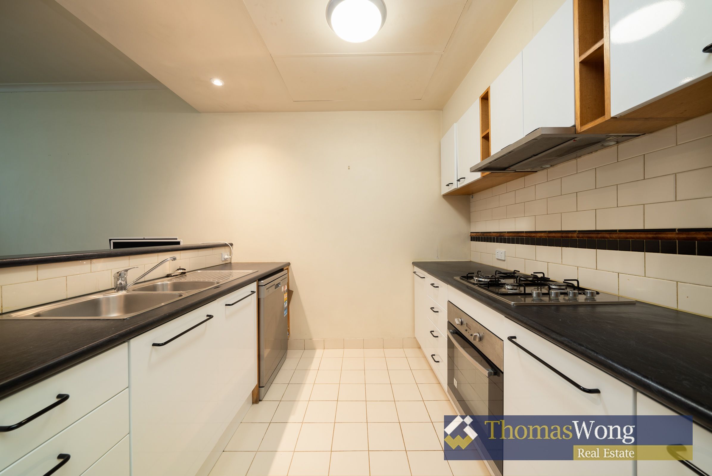 303 / 350 La Trobe Street, Melbourne
