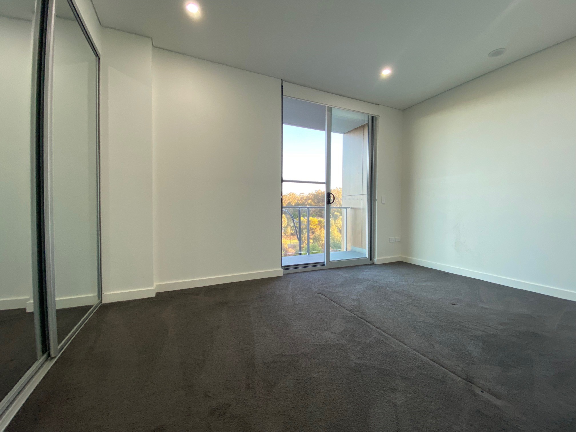 a306 / 98 Lakeside Parade, Jordan Springs