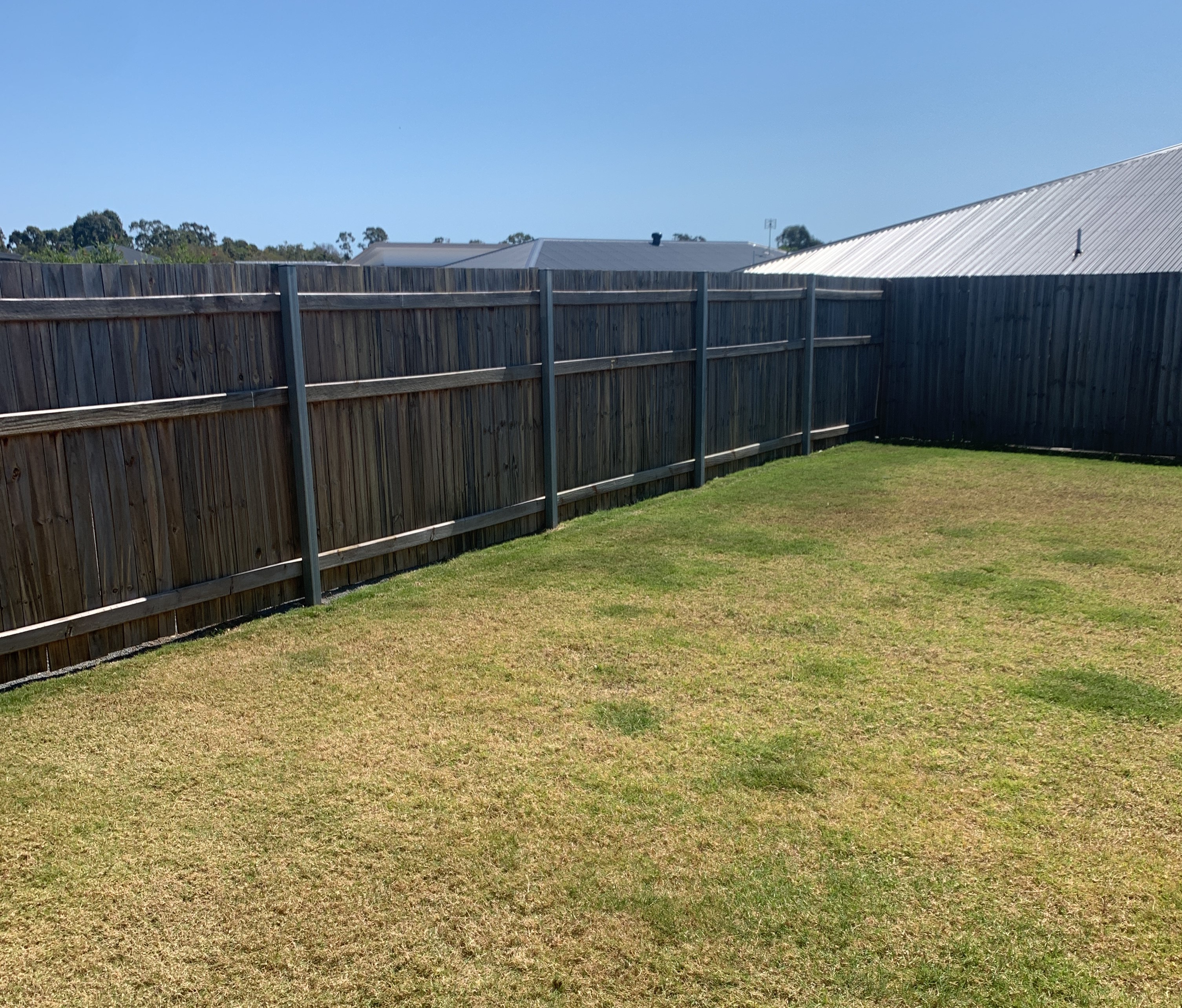 2 / 12 Coolamon Court, Urraween