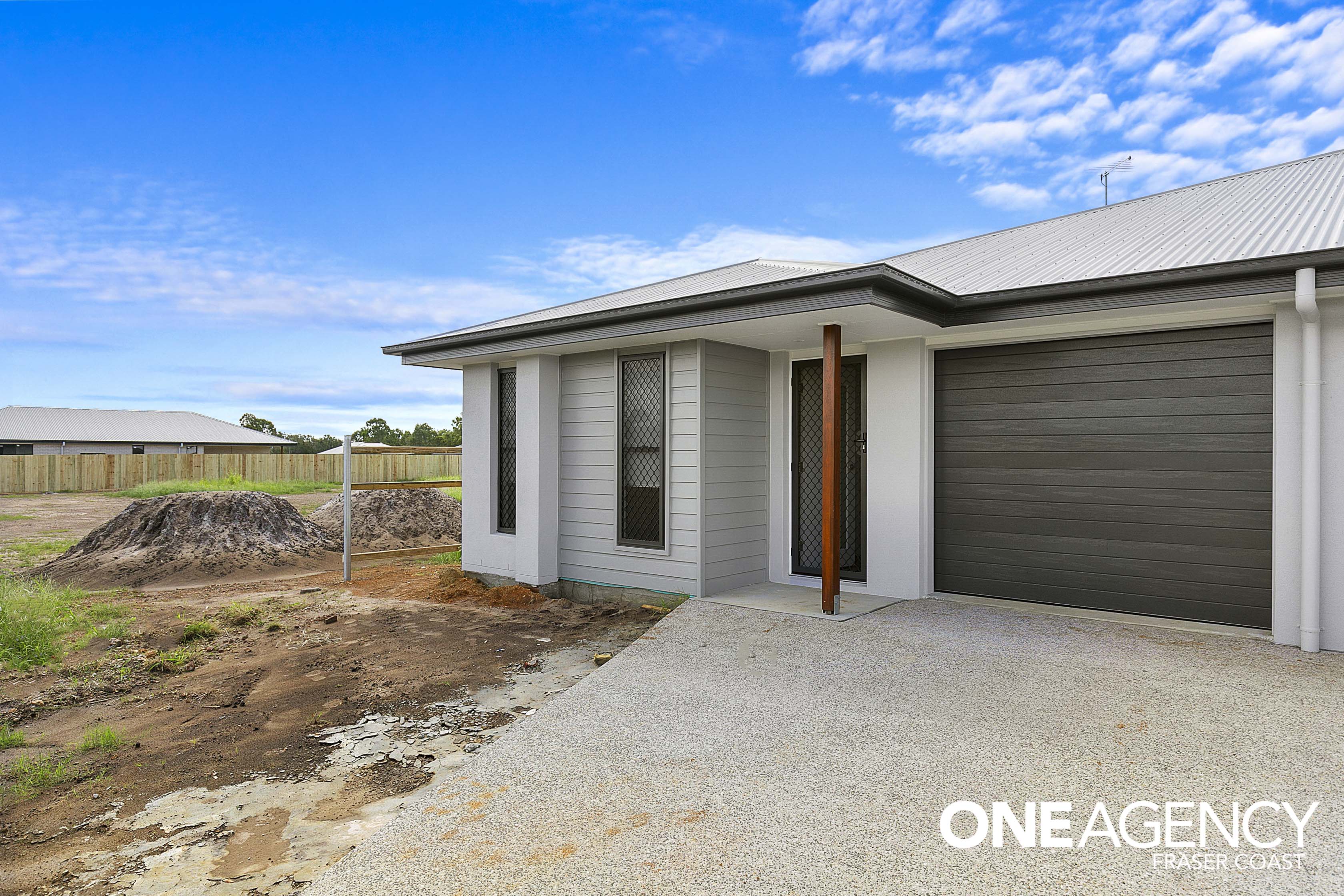 2 / 12 Coolamon Court, Urraween