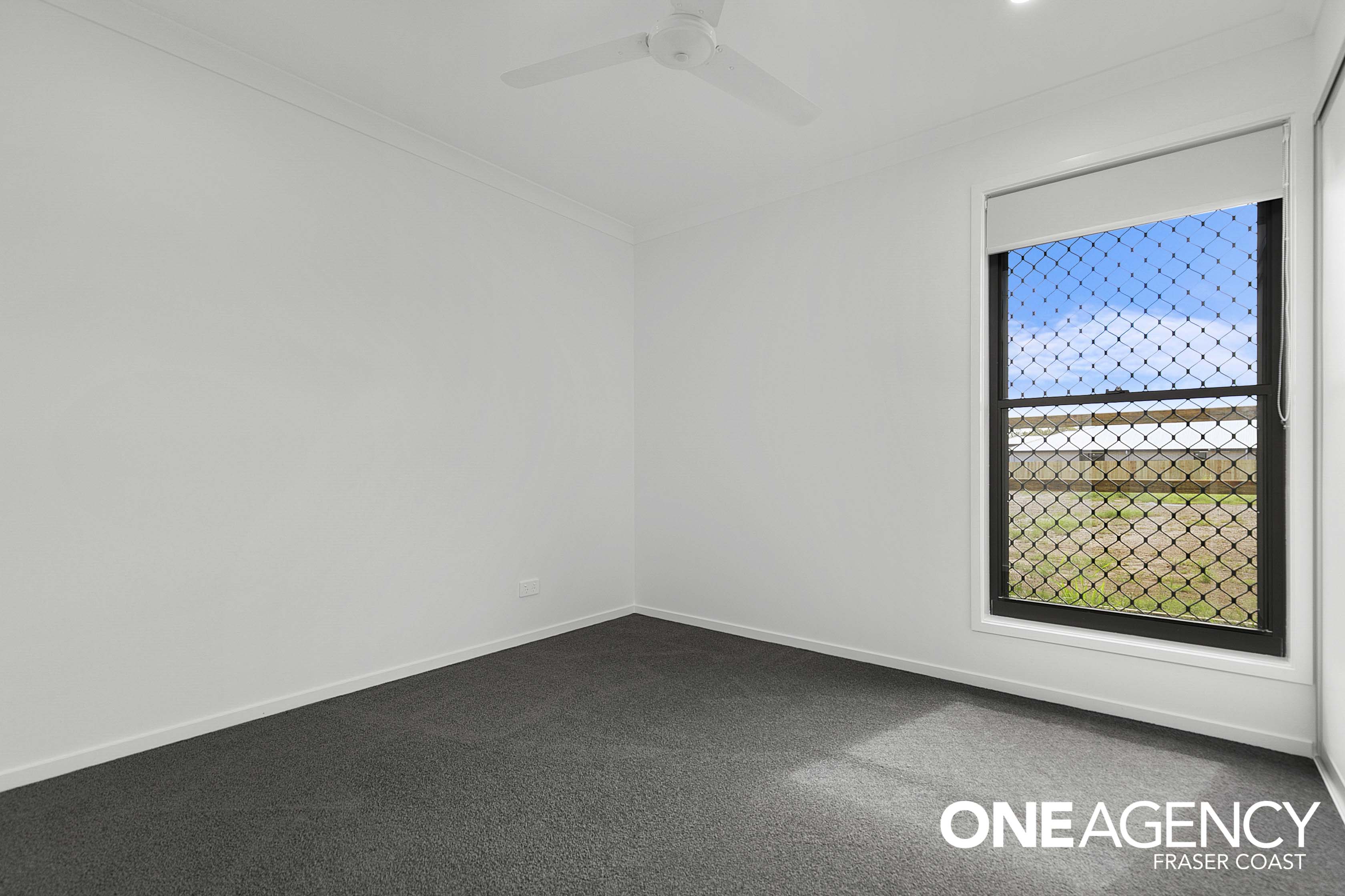 2 / 12 Coolamon Court, Urraween