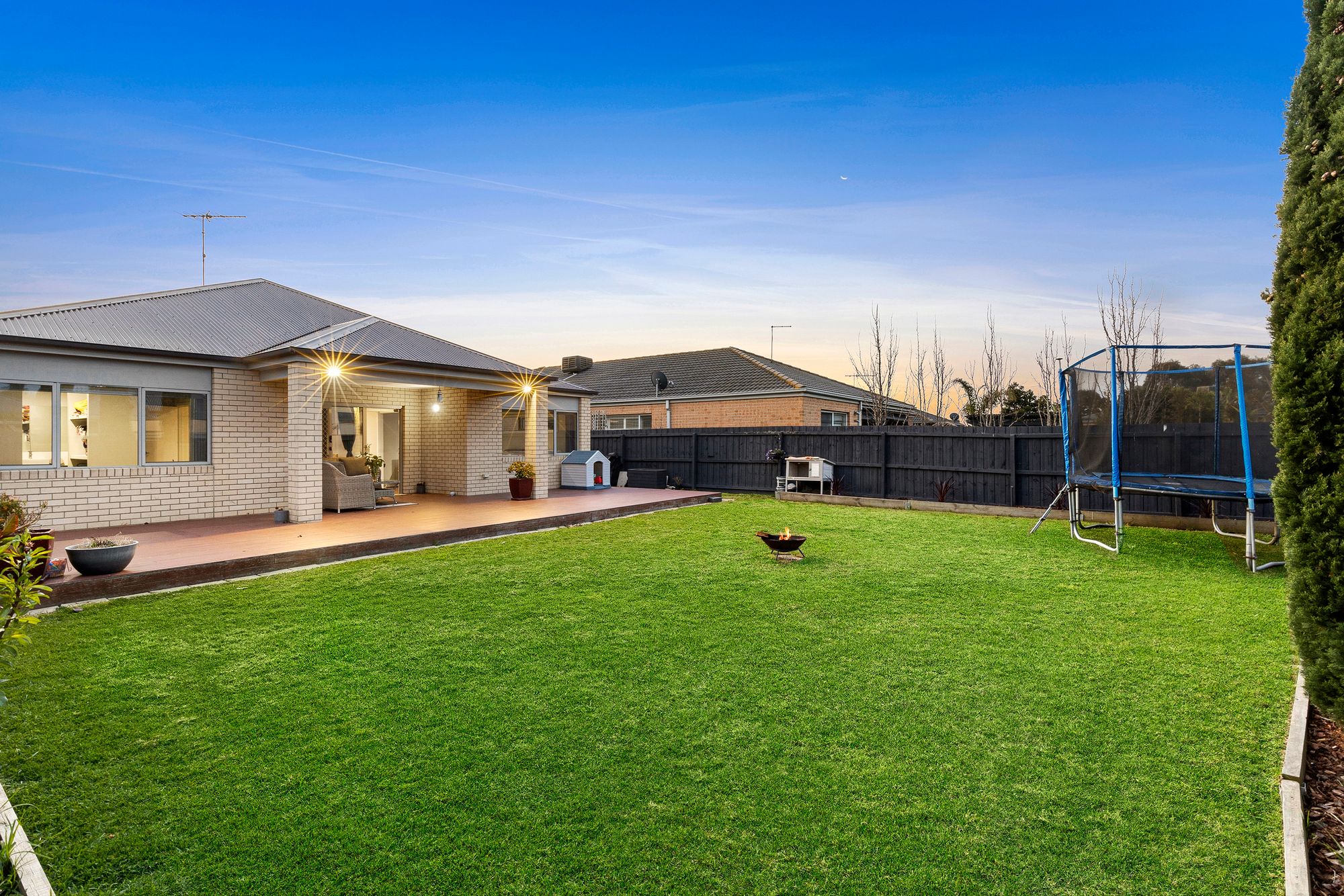 Listing image for 15 Silvercrest Way, ARMSTRONG CREEK  VIC  3217