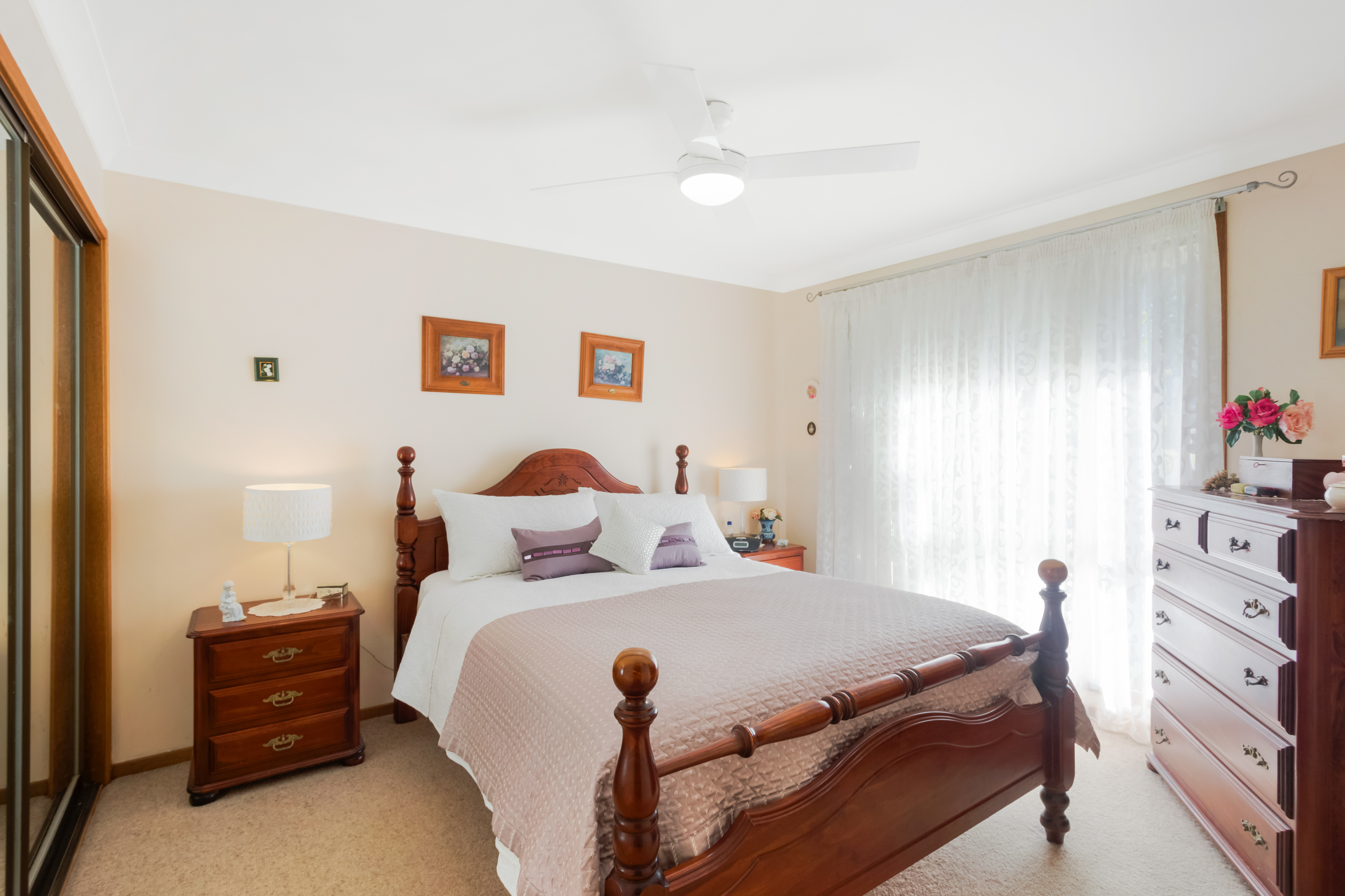 20 Sunset Boulevard, Kianga