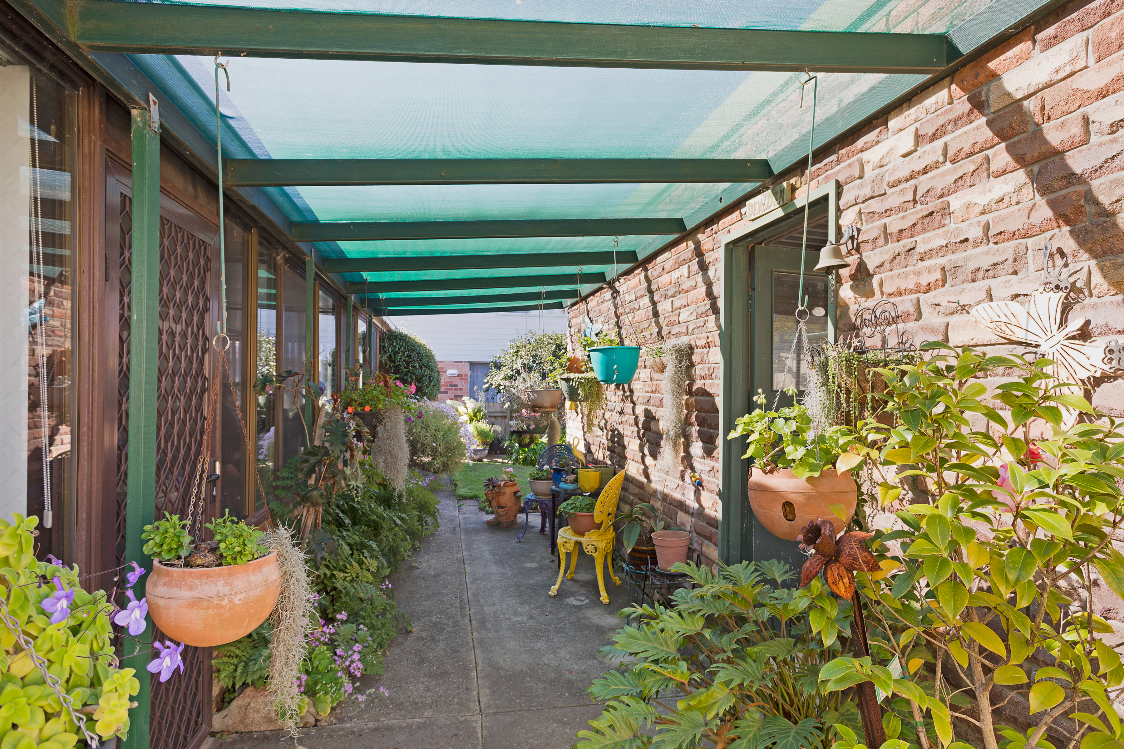 20 Sunset Boulevard, Kianga