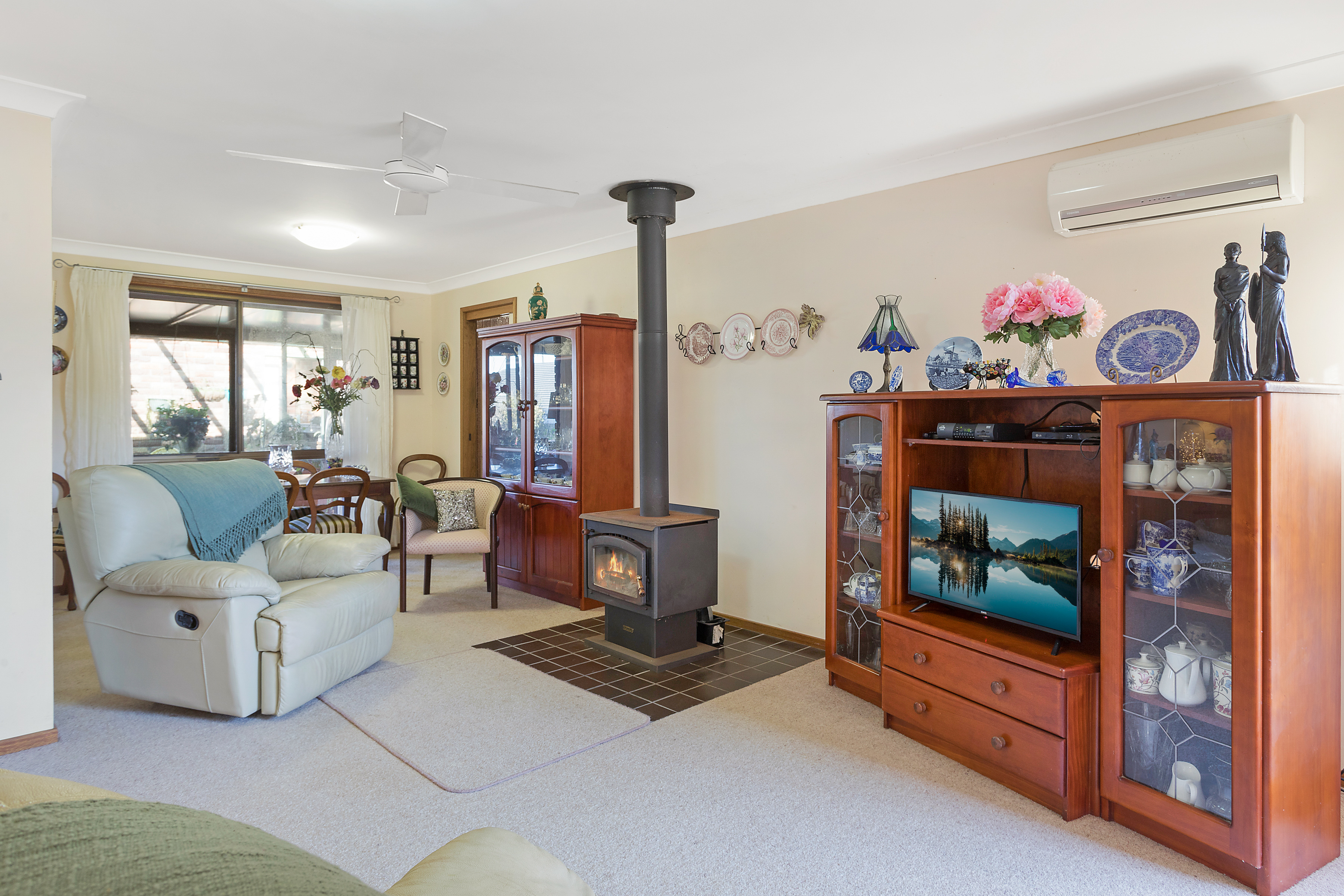 20 Sunset Boulevard, Kianga