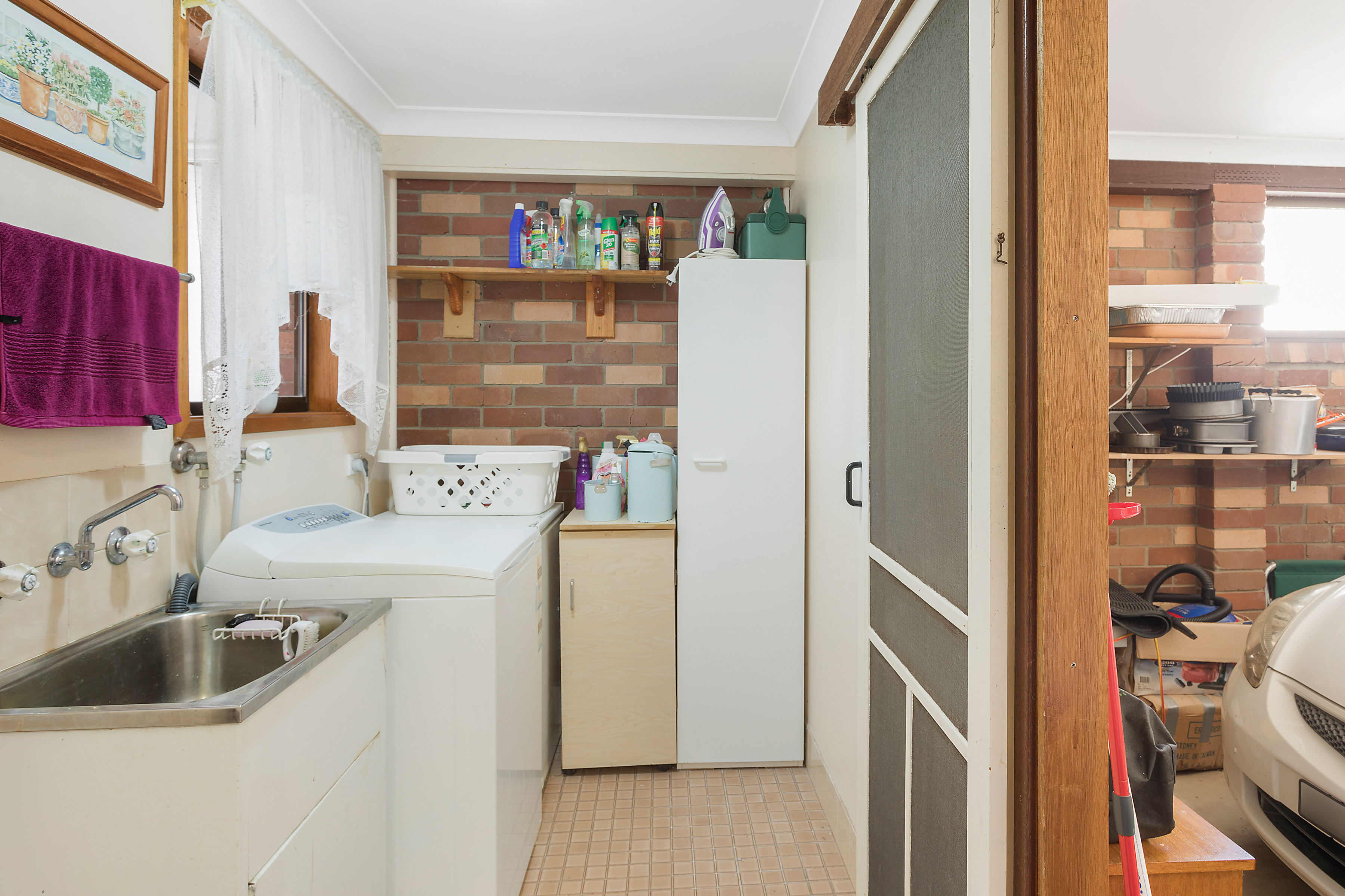 20 Sunset Boulevard, Kianga