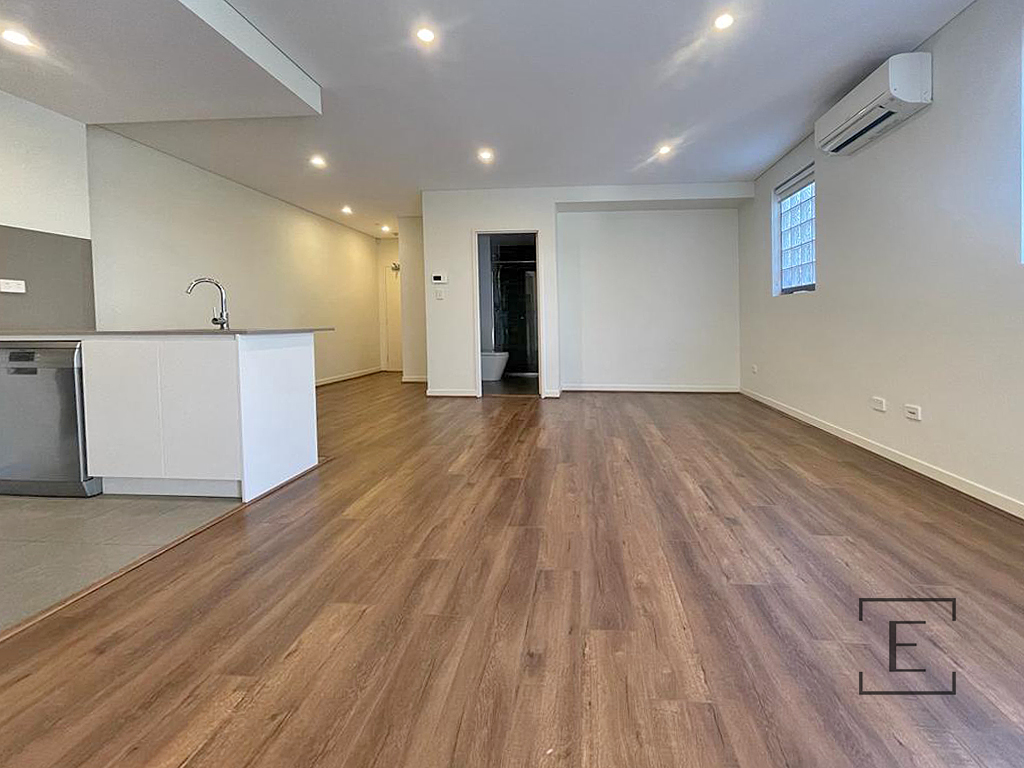 3 / 51 Loftus Crescent, Homebush