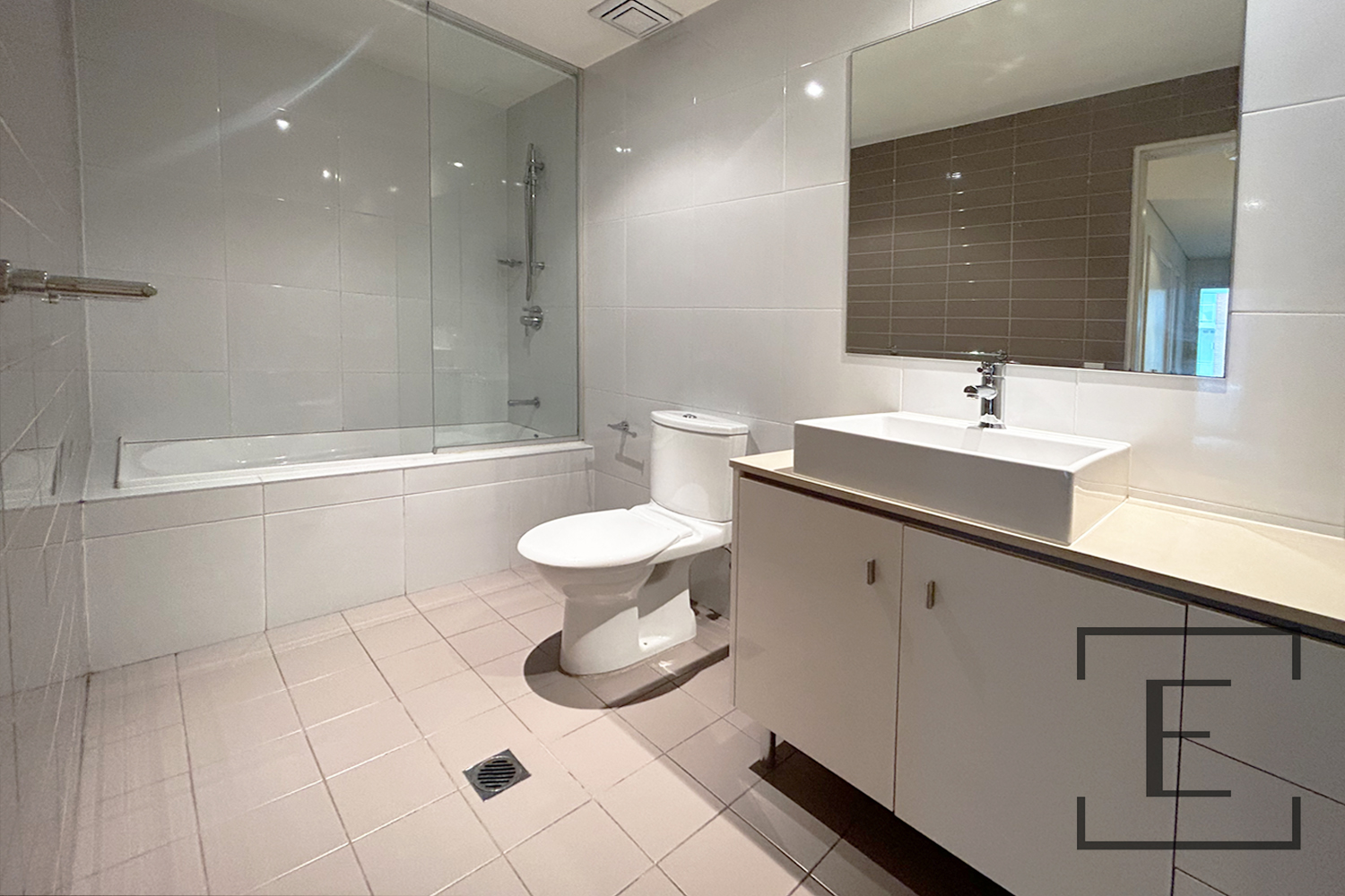 306 / 3  Stromboli Strait , Wentworth Point