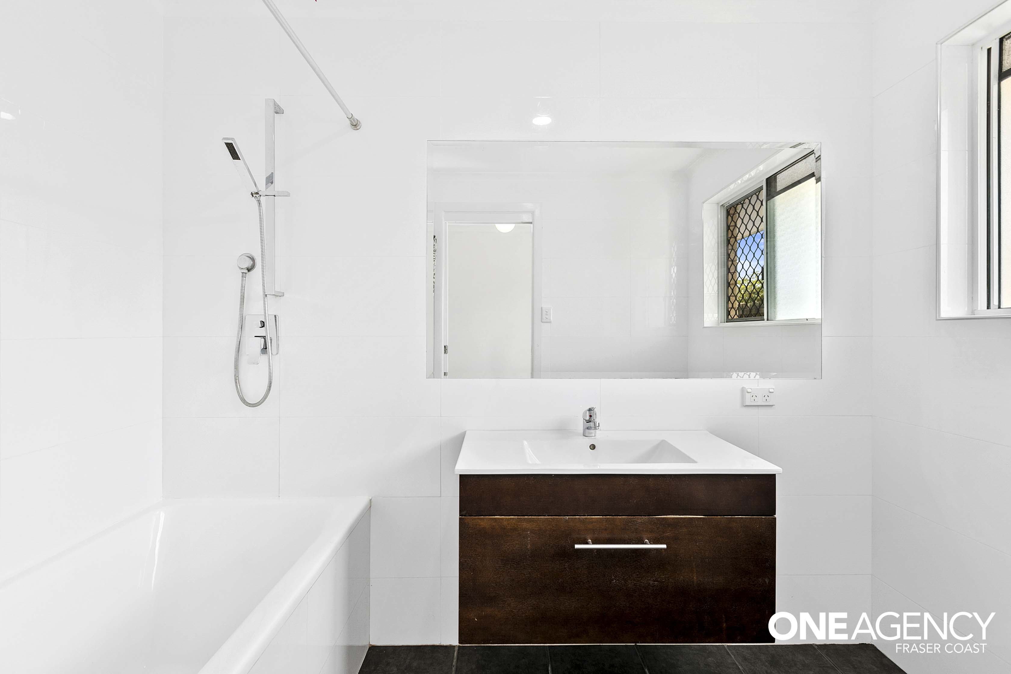 104 Snapper Street, Kawungan