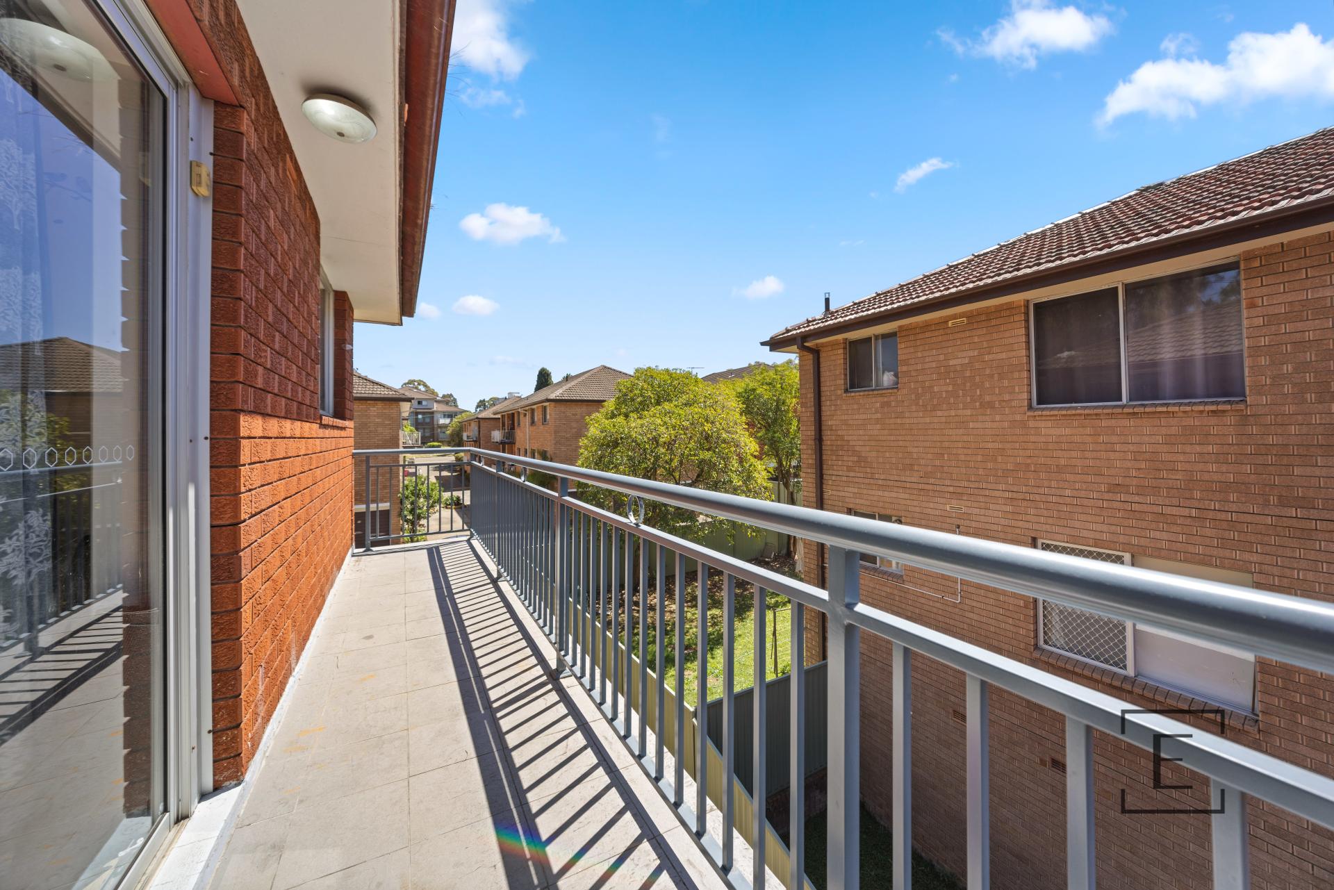 10 / 39 Henley Road, Homebush West